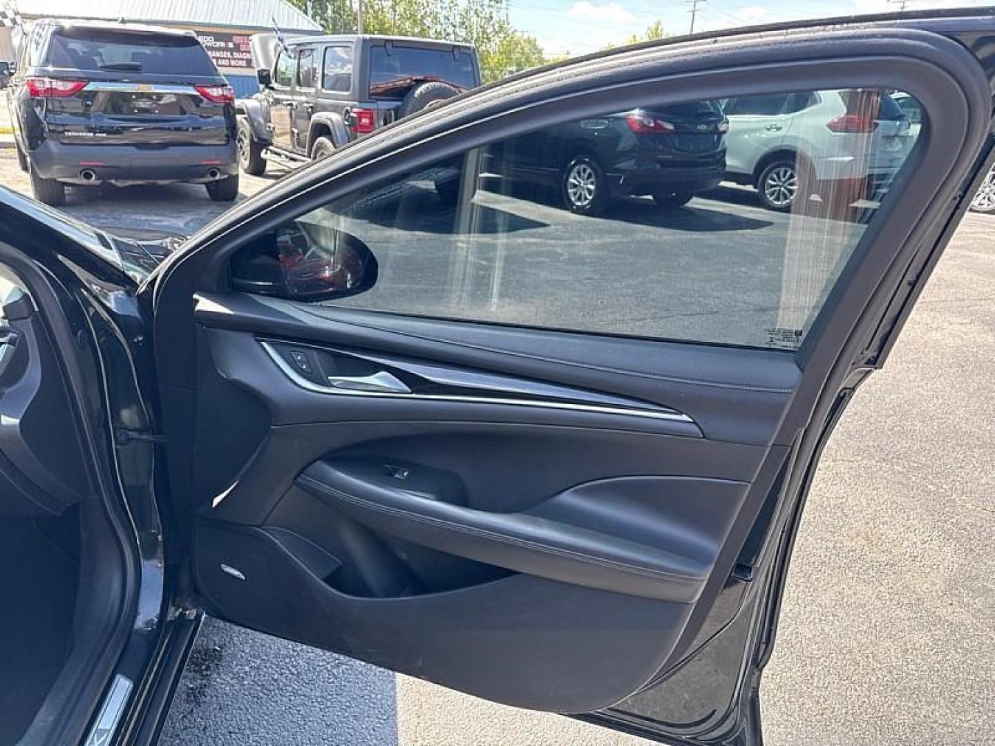 2017 GREEN /BLACK Buick LaCrosse Essence (1G4ZP5SS4HU) with an 3.6L V6 DOHC 24V engine, 8A transmission, located at 3304 Woodville Road, Northwood, OH, 43619, (419) 210-8019, 41.612694, -83.480743 - Your #1 Destination for Auto Loans and mdash;No Matter Your Credit!At our dealership, we believe everyone deserves the opportunity to drive their dream car and mdash;whether you have good credit, bad credit, or no credit at all. With a wide selection of hundreds of cars, trucks, and SUVs, you'll fin - Photo#15