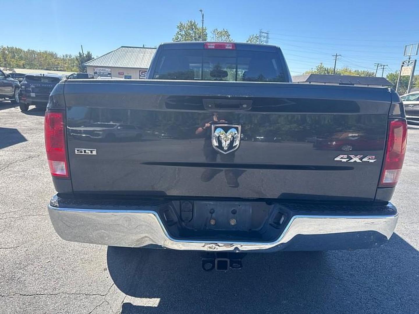 2018 GRAY RAM 1500 SLT Quad Cab 4WD (1C6RR7GM1JS) with an 3.0L V6 DOHC 24V DIESEL engine, 8A transmission, located at 3304 Woodville Road, Northwood, OH, 43619, (419) 210-8019, 41.612694, -83.480743 - Photo#3