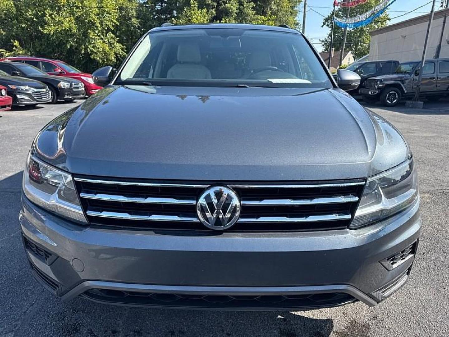 2020 GRAY /GRAY Volkswagen Tiguan SEL (3VV3B7AX2LM) with an 2.0L L4 DOHC 16V TURBO engine, 8A transmission, located at 3304 Woodville Road, Northwood, OH, 43619, (419) 210-8019, 41.612694, -83.480743 - Your #1 Destination for Auto Loans and mdash;No Matter Your Credit!At our dealership, we believe everyone deserves the opportunity to drive their dream car and mdash;whether you have good credit, bad credit, or no credit at all. With a wide selection of hundreds of cars, trucks, and SUVs, you'll fin - Photo#7