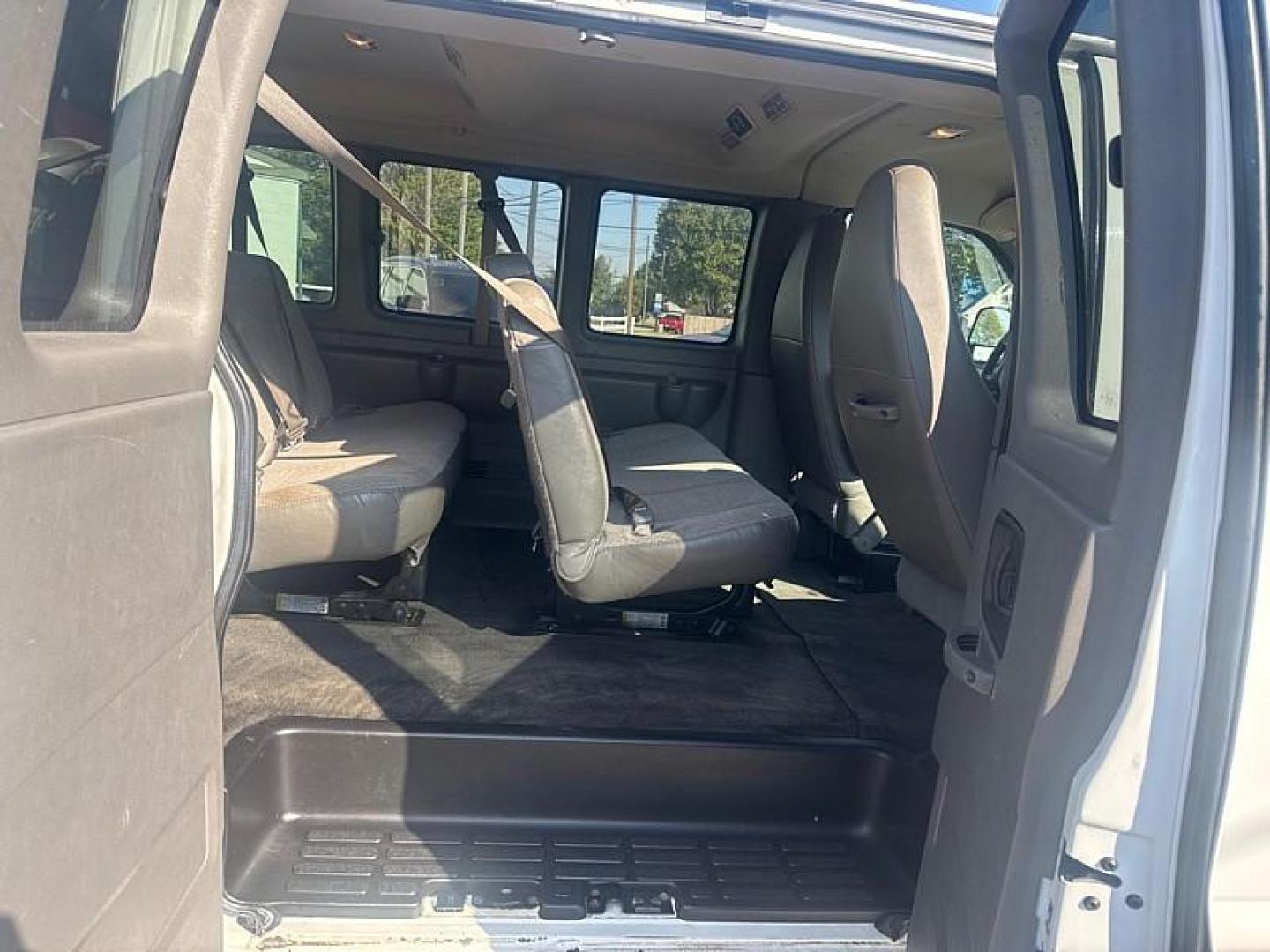 2013 WHITE /BLACK Chevrolet Express LT 3500 (1GAZGYFG7D1) with an 6.0L V8 OHV 16V FFV engine, 6-Speed Automatic transmission, located at 3304 Woodville Road, Northwood, OH, 43619, (419) 210-8019, 41.612694, -83.480743 - Photo#11