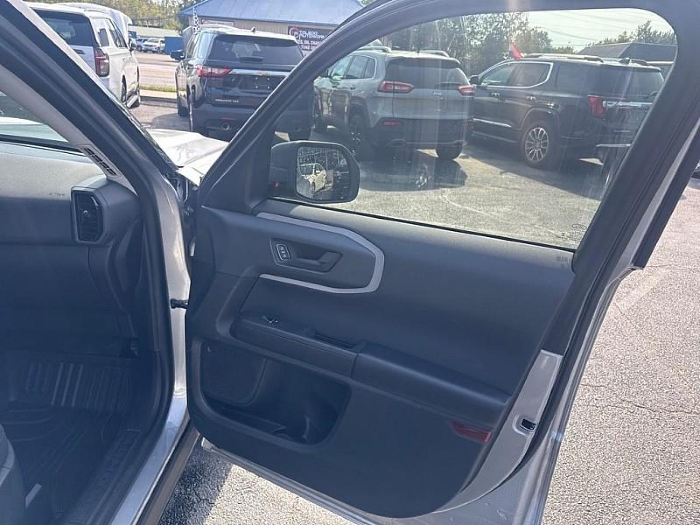 2021 SILVER /BLACK Ford Bronco Sport Base (3FMCR9A69MR) with an 1.5L L3 engine, 8A transmission, located at 3304 Woodville Road, Northwood, OH, 43619, (419) 210-8019, 41.612694, -83.480743 - Your #1 Destination for Auto Loans and mdash;No Matter Your Credit!At our dealership, we believe everyone deserves the opportunity to drive their dream car and mdash;whether you have good credit, bad credit, or no credit at all. With a wide selection of hundreds of cars, trucks, and SUVs, you'll fin - Photo#16