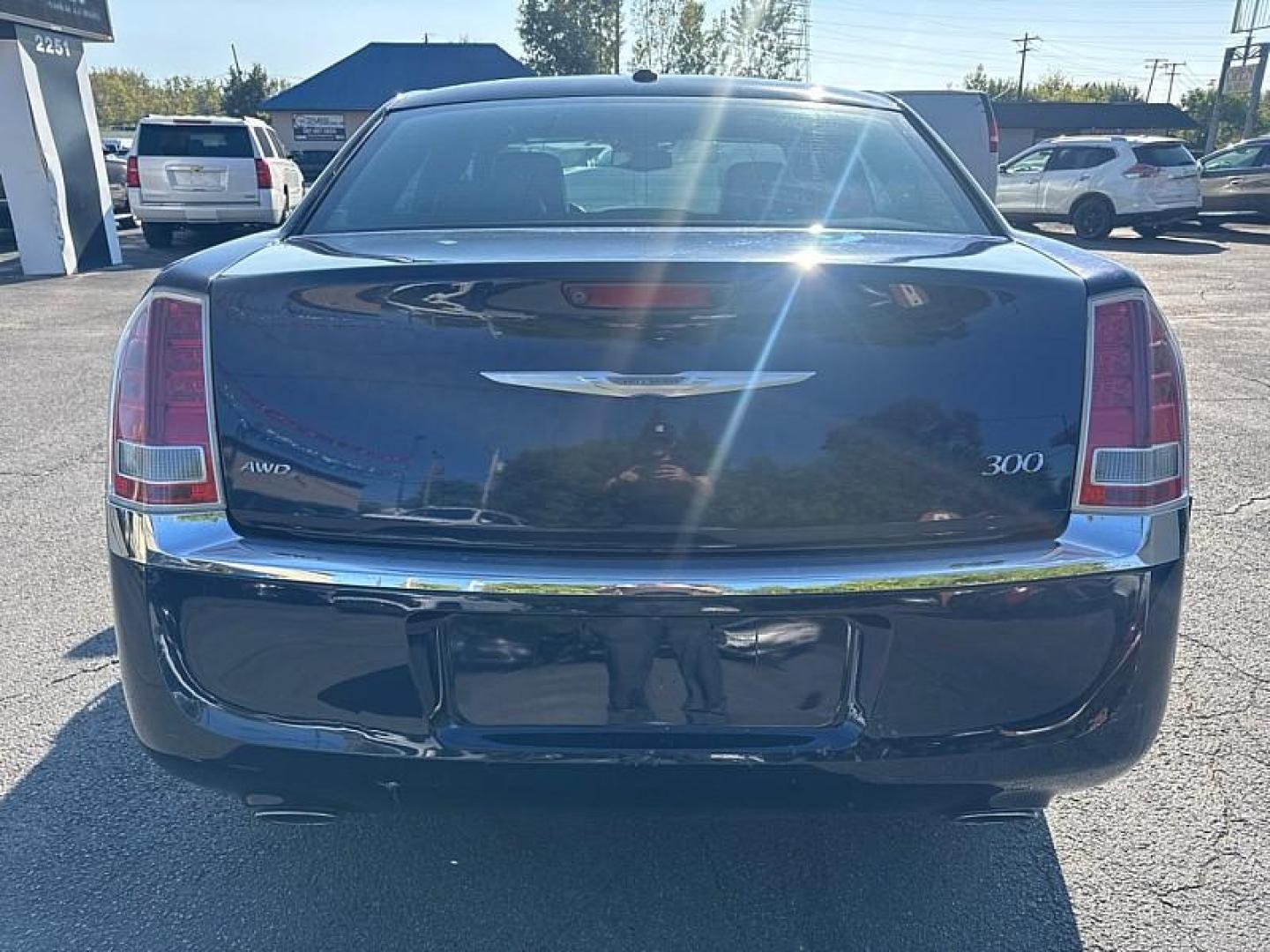 2014 BLUE /BLACK Chrysler 300 AWD (2C3CCARG8EH) with an 3.6L V6 SOHC 24V engine, 8-Speed Automatic transmission, located at 3304 Woodville Road, Northwood, OH, 43619, (419) 210-8019, 41.612694, -83.480743 - Photo#3