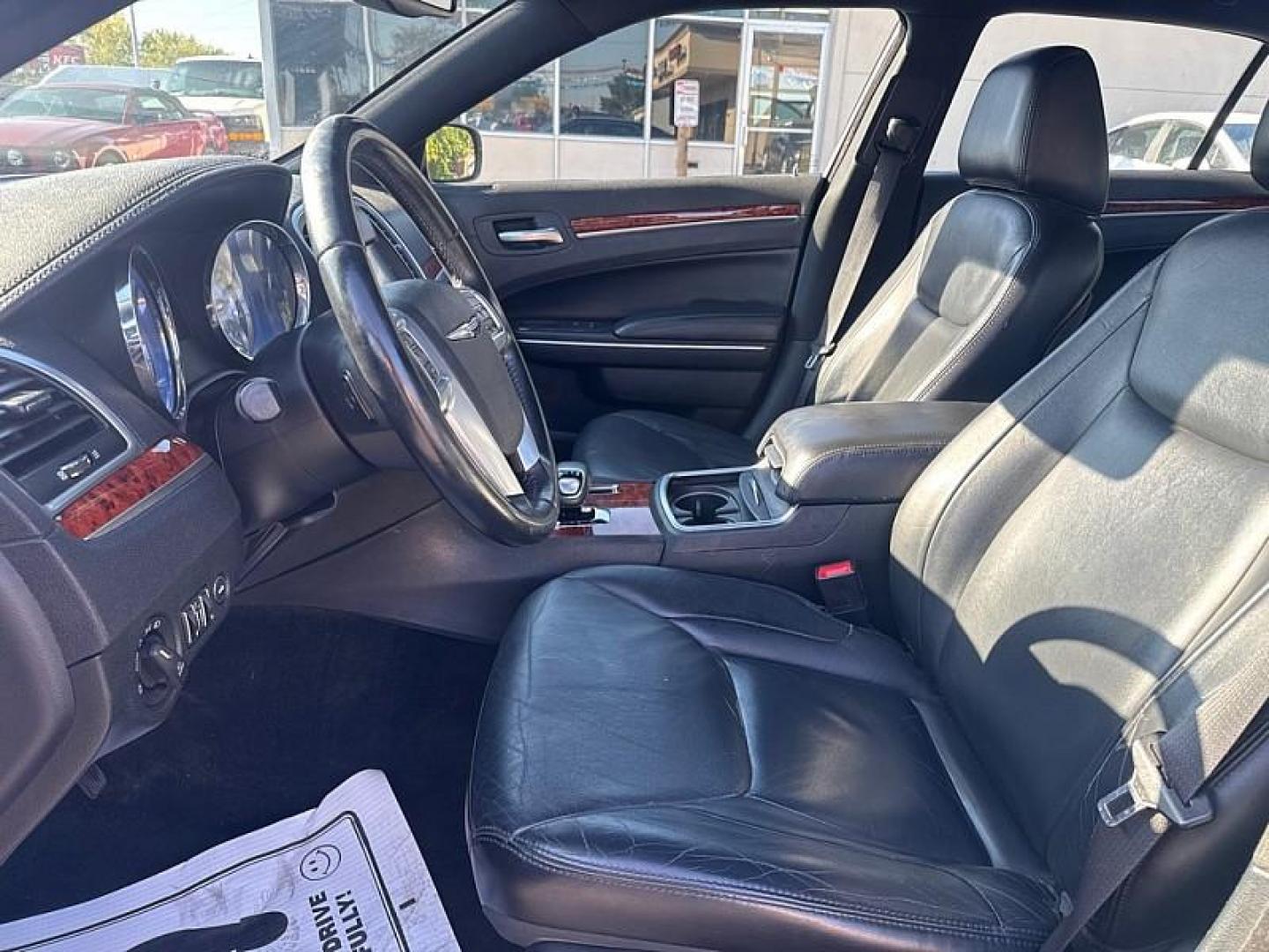 2014 BLUE /BLACK Chrysler 300 AWD (2C3CCARG8EH) with an 3.6L V6 SOHC 24V engine, 8-Speed Automatic transmission, located at 3304 Woodville Road, Northwood, OH, 43619, (419) 210-8019, 41.612694, -83.480743 - Photo#8