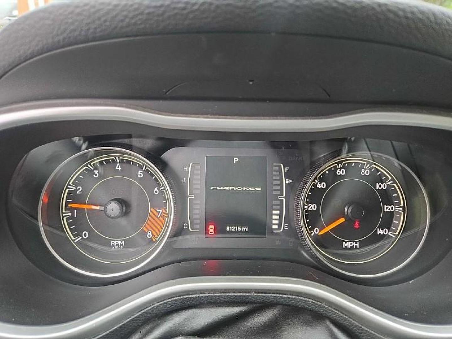 2015 SILVER Jeep Cherokee Latitude 4WD (1C4PJMCS8FW) with an 3.2L V6 DOHC 24V engine, 9-Speed Automatic transmission, located at 3304 Woodville Road, Northwood, OH, 43619, (419) 210-8019, 41.612694, -83.480743 - Your #1 Destination for Auto Loans and mdash;No Matter Your Credit!At our dealership, we believe everyone deserves the opportunity to drive their dream car and mdash;whether you have good credit, bad credit, or no credit at all. With a wide selection of hundreds of cars, trucks, and SUVs, you'll fin - Photo#18