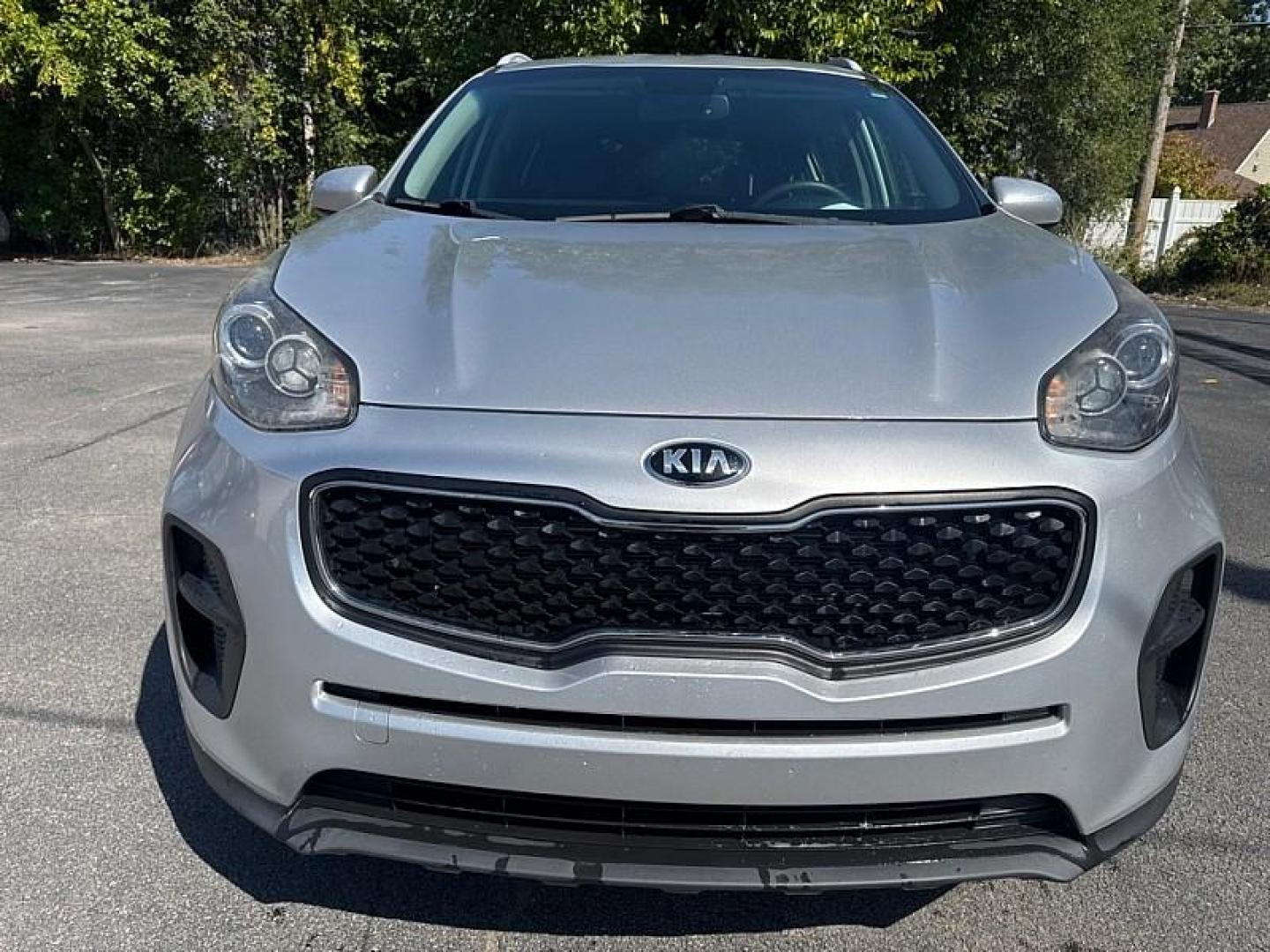 2019 SILVER /BLACK Kia Sportage LX FWD (KNDPM3AC6K7) with an 2.4L V6 DOHC 24V engine, 6A transmission, located at 3304 Woodville Road, Northwood, OH, 43619, (419) 210-8019, 41.612694, -83.480743 - Your #1 Destination for Auto Loans and mdash;No Matter Your Credit!At our dealership, we believe everyone deserves the opportunity to drive their dream car and mdash;whether you have good credit, bad credit, or no credit at all. With a wide selection of hundreds of cars, trucks, and SUVs, you'll fin - Photo#7