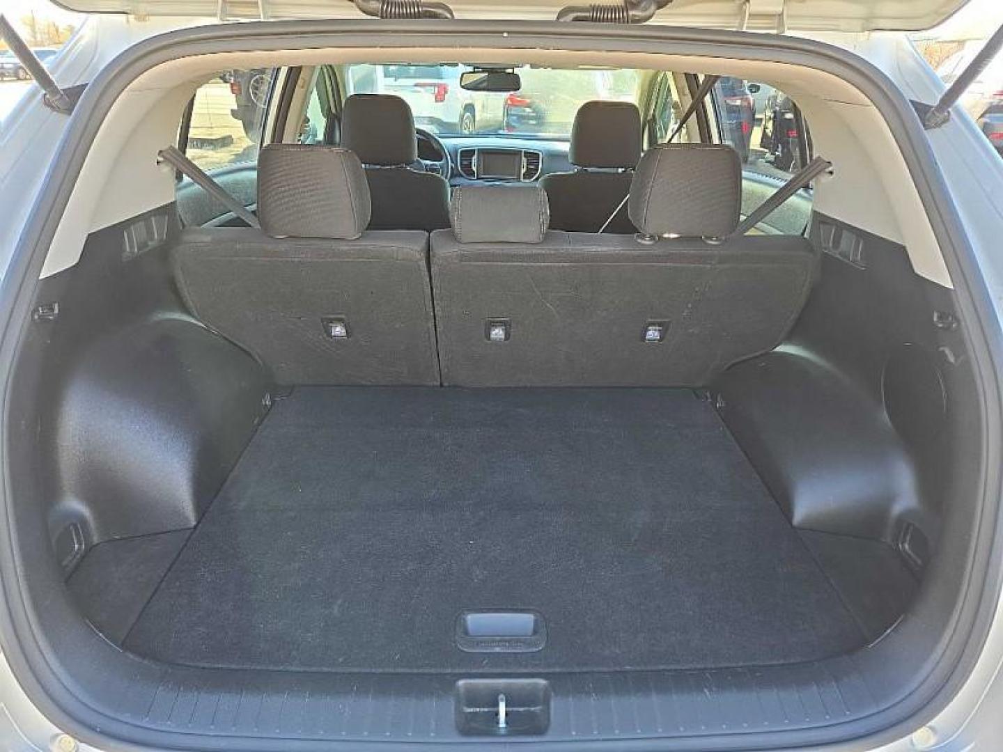 2019 SILVER /BLACK Kia Sportage LX FWD (KNDPM3AC6K7) with an 2.4L V6 DOHC 24V engine, 6A transmission, located at 3304 Woodville Road, Northwood, OH, 43619, (419) 210-8019, 41.612694, -83.480743 - Your #1 Destination for Auto Loans and mdash;No Matter Your Credit!At our dealership, we believe everyone deserves the opportunity to drive their dream car and mdash;whether you have good credit, bad credit, or no credit at all. With a wide selection of hundreds of cars, trucks, and SUVs, you'll fin - Photo#37