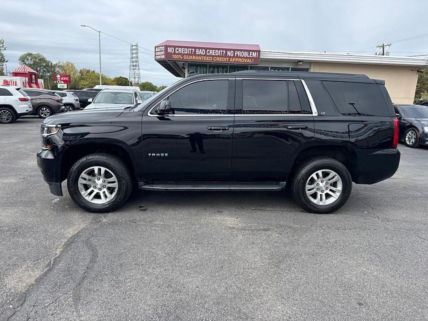 2019 BLACK /BLACK Chevrolet Tahoe LT 2WD (1GNSCBKCXKR) with an 5.3L V8 OHV 16V engine, 6A transmission, located at 3304 Woodville Road, Northwood, OH, 43619, (419) 210-8019, 41.612694, -83.480743 - Your #1 Destination for Auto Loans and mdash;No Matter Your Credit!At our dealership, we believe everyone deserves the opportunity to drive their dream car and mdash;whether you have good credit, bad credit, or no credit at all. With a wide selection of hundreds of cars, trucks, and SUVs, you'll fin - Photo#1