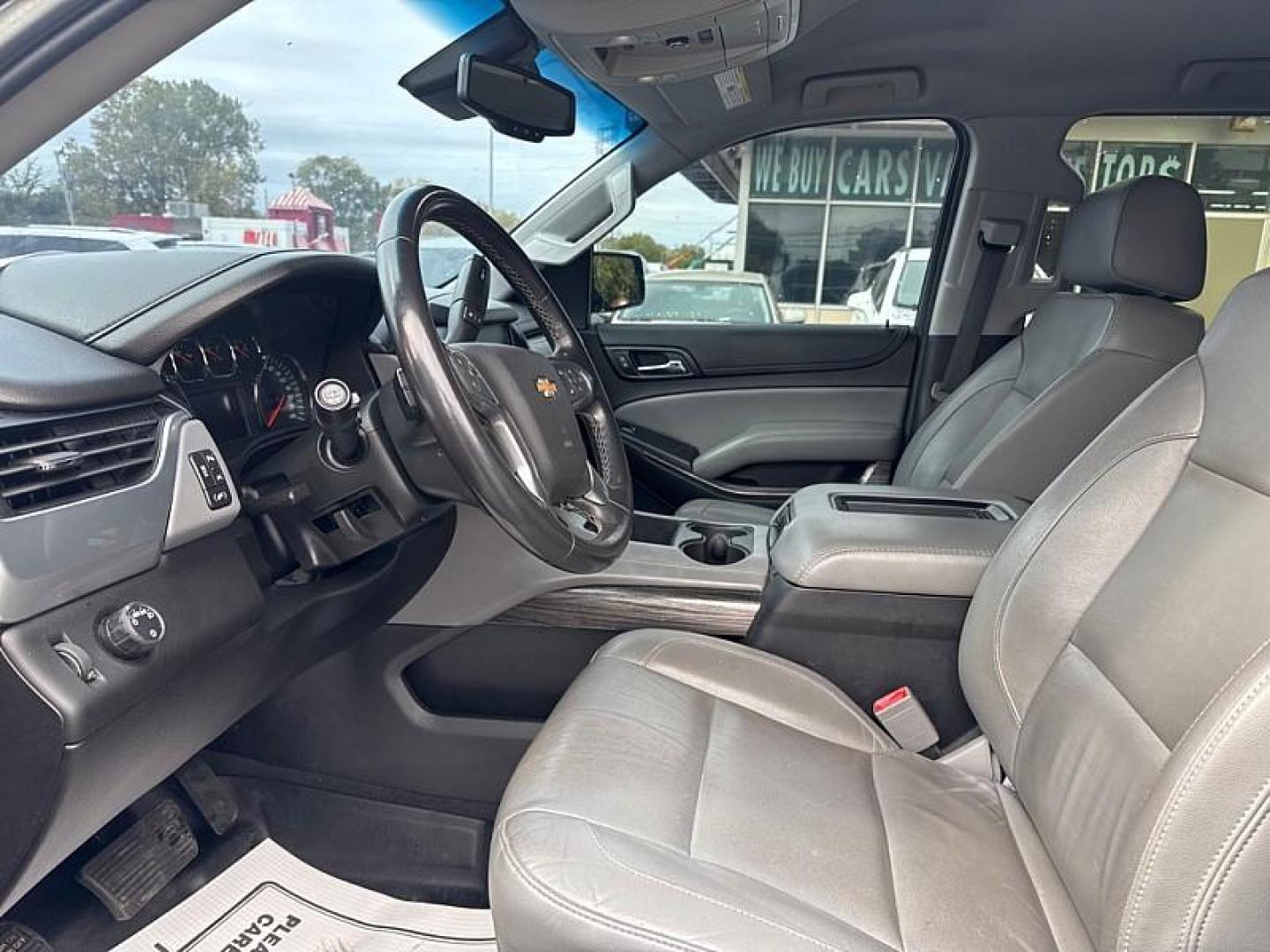 2019 BLACK /BLACK Chevrolet Tahoe LT 2WD (1GNSCBKCXKR) with an 5.3L V8 OHV 16V engine, 6A transmission, located at 3304 Woodville Road, Northwood, OH, 43619, (419) 210-8019, 41.612694, -83.480743 - Your #1 Destination for Auto Loans and mdash;No Matter Your Credit!At our dealership, we believe everyone deserves the opportunity to drive their dream car and mdash;whether you have good credit, bad credit, or no credit at all. With a wide selection of hundreds of cars, trucks, and SUVs, you'll fin - Photo#9