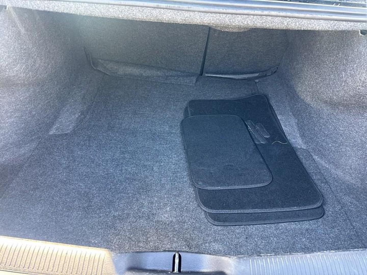 2022 GRAY /BLACK Dodge Charger GT (2C3CDXHGXNH) with an 3.6L V6 DOHC 24V engine, 8A transmission, located at 3304 Woodville Road, Northwood, OH, 43619, (419) 210-8019, 41.612694, -83.480743 - Your #1 Destination for Auto Loans and mdash;No Matter Your Credit!At our dealership, we believe everyone deserves the opportunity to drive their dream car and mdash;whether you have good credit, bad credit, or no credit at all. With a wide selection of hundreds of cars, trucks, and SUVs, you'll fin - Photo#12