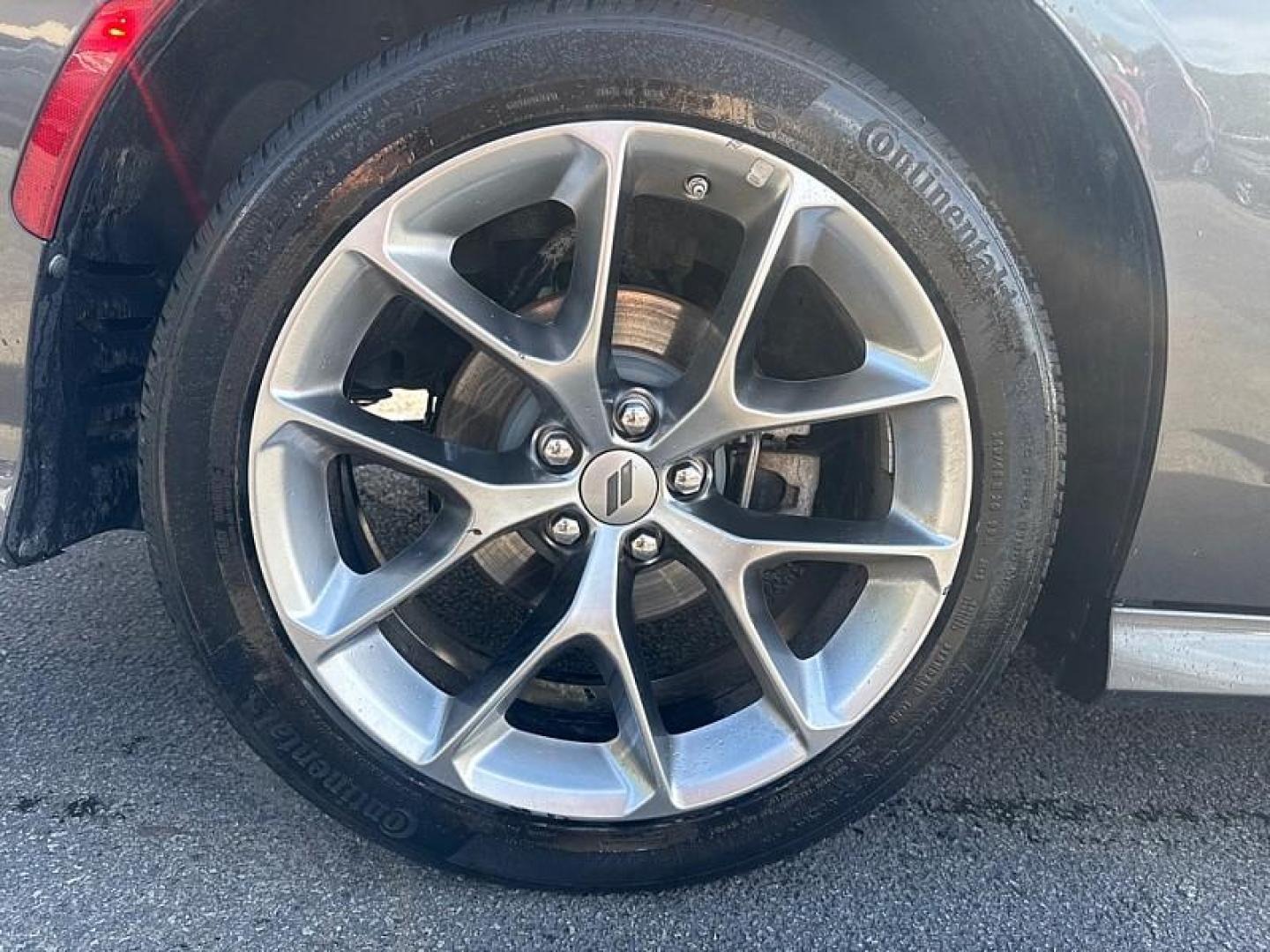 2022 GRAY /BLACK Dodge Charger GT (2C3CDXHGXNH) with an 3.6L V6 DOHC 24V engine, 8A transmission, located at 3304 Woodville Road, Northwood, OH, 43619, (419) 210-8019, 41.612694, -83.480743 - Your #1 Destination for Auto Loans and mdash;No Matter Your Credit!At our dealership, we believe everyone deserves the opportunity to drive their dream car and mdash;whether you have good credit, bad credit, or no credit at all. With a wide selection of hundreds of cars, trucks, and SUVs, you'll fin - Photo#17