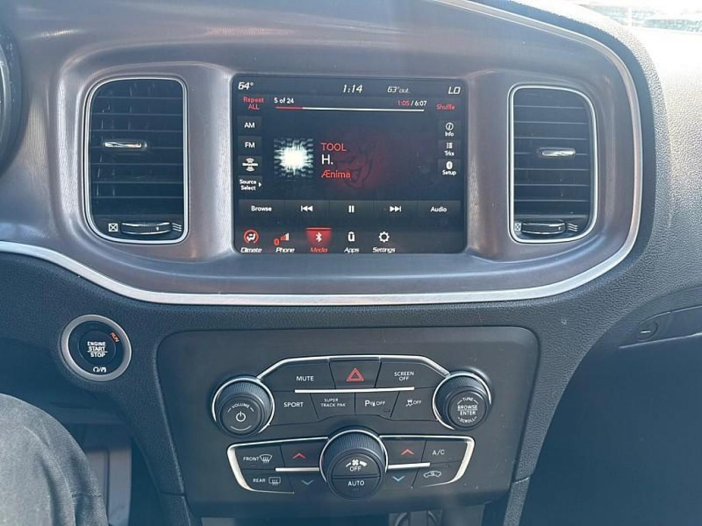 2022 GRAY /BLACK Dodge Charger GT (2C3CDXHGXNH) with an 3.6L V6 DOHC 24V engine, 8A transmission, located at 3304 Woodville Road, Northwood, OH, 43619, (419) 210-8019, 41.612694, -83.480743 - Your #1 Destination for Auto Loans and mdash;No Matter Your Credit!At our dealership, we believe everyone deserves the opportunity to drive their dream car and mdash;whether you have good credit, bad credit, or no credit at all. With a wide selection of hundreds of cars, trucks, and SUVs, you'll fin - Photo#21