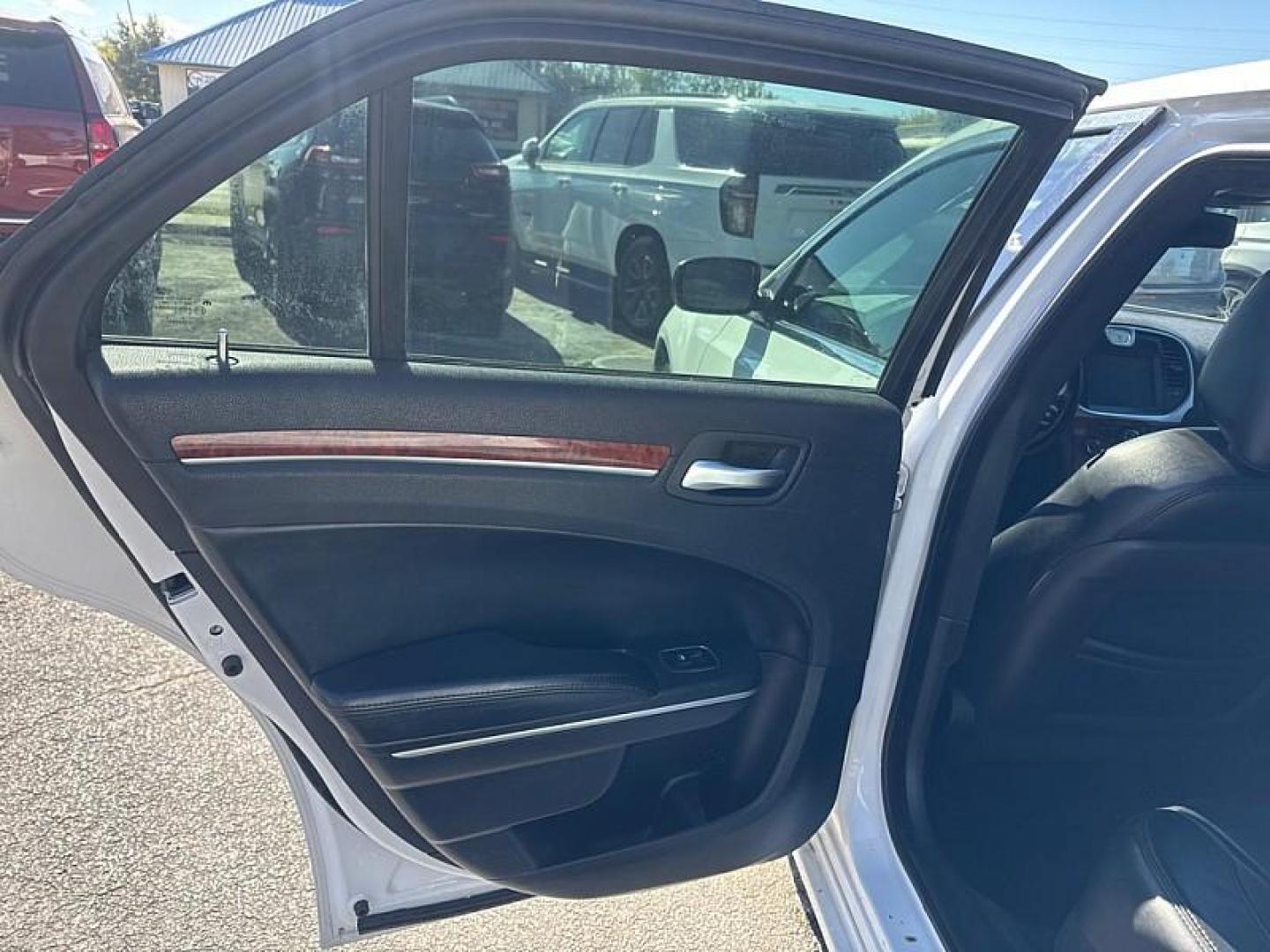 2014 WHITE /BLACK Chrysler 300 RWD (2C3CCAAGXEH) with an 3.6L V6 SOHC 24V engine, 8-Speed Automatic transmission, located at 3304 Woodville Road, Northwood, OH, 43619, (419) 210-8019, 41.612694, -83.480743 - Photo#10