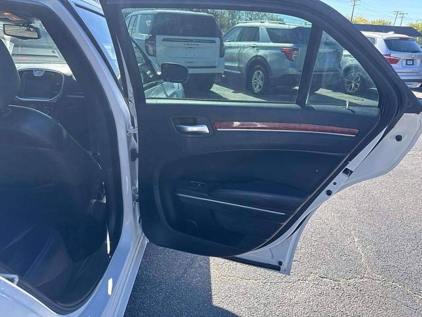 2014 WHITE /BLACK Chrysler 300 RWD (2C3CCAAGXEH) with an 3.6L V6 SOHC 24V engine, 8-Speed Automatic transmission, located at 3304 Woodville Road, Northwood, OH, 43619, (419) 210-8019, 41.612694, -83.480743 - Photo#13