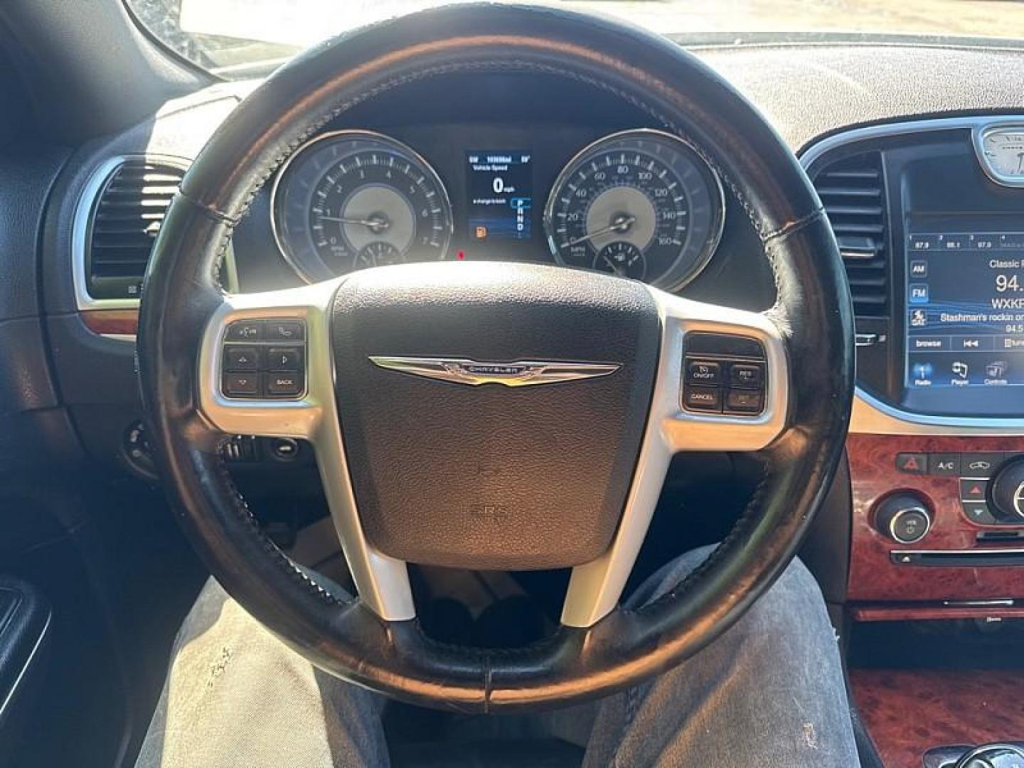 2014 WHITE /BLACK Chrysler 300 RWD (2C3CCAAGXEH) with an 3.6L V6 SOHC 24V engine, 8-Speed Automatic transmission, located at 3304 Woodville Road, Northwood, OH, 43619, (419) 210-8019, 41.612694, -83.480743 - Photo#19