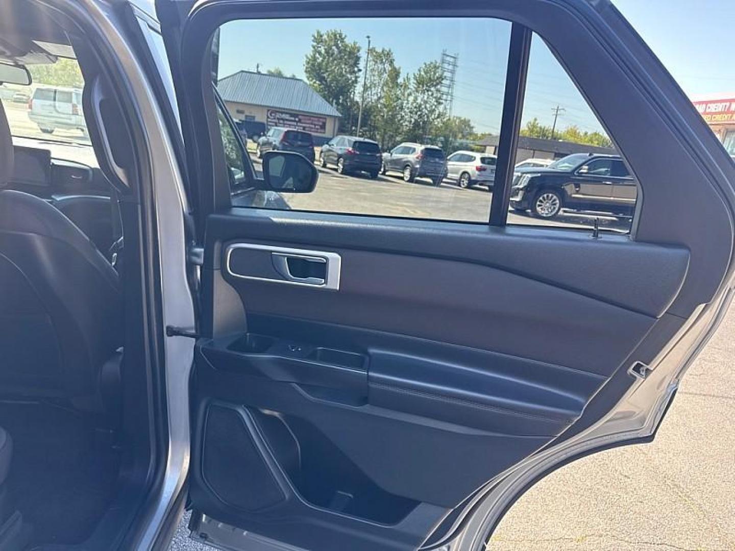 2020 BLACK /BLACK Ford Explorer XLT AWD (1FMSK8DH1LG) with an 2.3L L4 DOHC 16V engine, 10A transmission, located at 3304 Woodville Road, Northwood, OH, 43619, (419) 210-8019, 41.612694, -83.480743 - Your #1 Destination for Auto Loans and mdash;No Matter Your Credit!At our dealership, we believe everyone deserves the opportunity to drive their dream car and mdash;whether you have good credit, bad credit, or no credit at all. With a wide selection of hundreds of cars, trucks, and SUVs, you'll fin - Photo#14