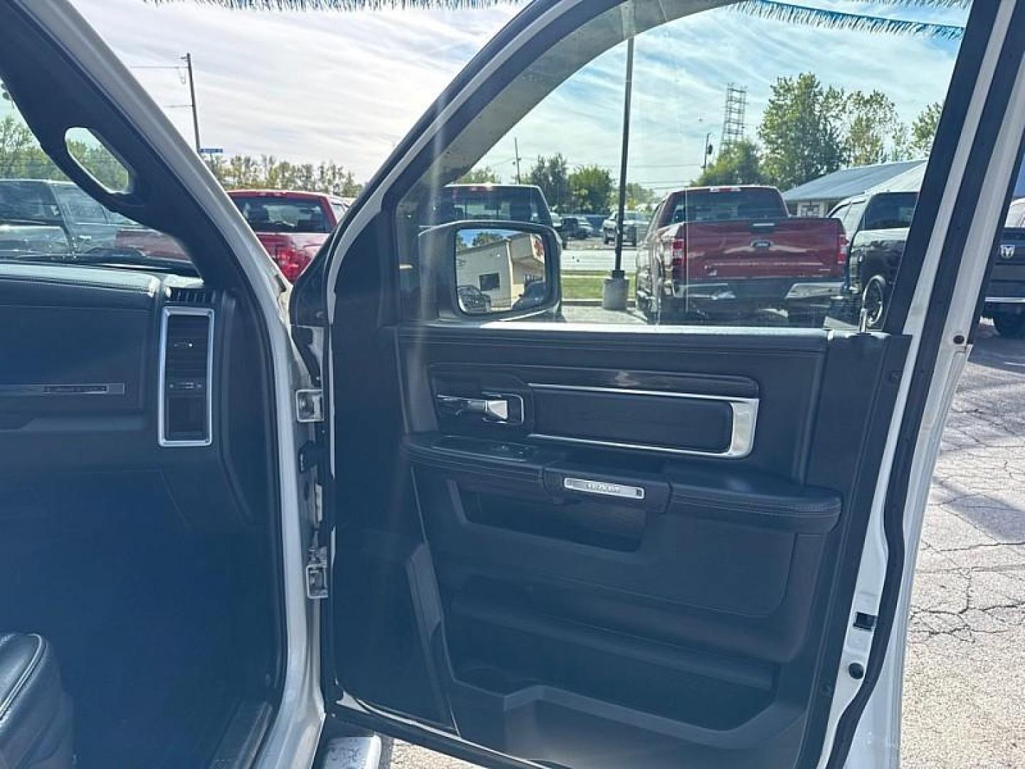 2017 WHITE /BLACK RAM 1500 Longhorn Crew Cab SWB 4WD (1C6RR7PT9HS) with an 5.7L V8 OHV 16V engine, 8A transmission, located at 3304 Woodville Road, Northwood, OH, 43619, (419) 210-8019, 41.612694, -83.480743 - Photo#17