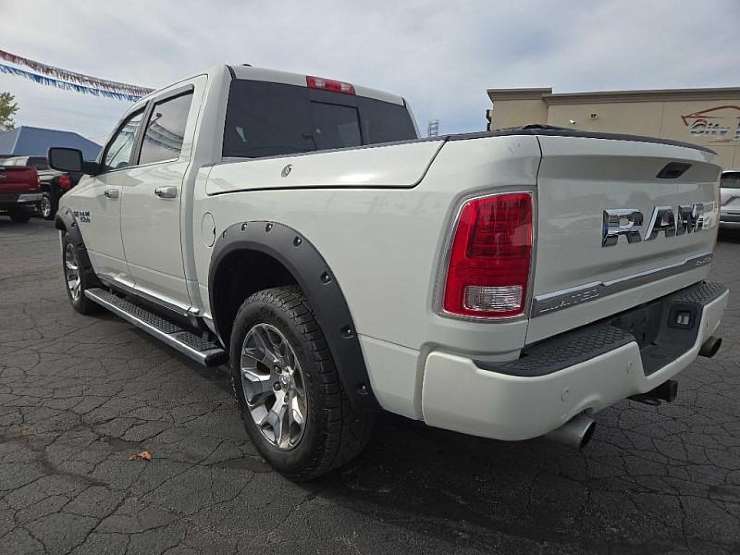 2017 WHITE /BLACK RAM 1500 Longhorn Crew Cab SWB 4WD (1C6RR7PT9HS) with an 5.7L V8 OHV 16V engine, 8A transmission, located at 3304 Woodville Road, Northwood, OH, 43619, (419) 210-8019, 41.612694, -83.480743 - Photo#33