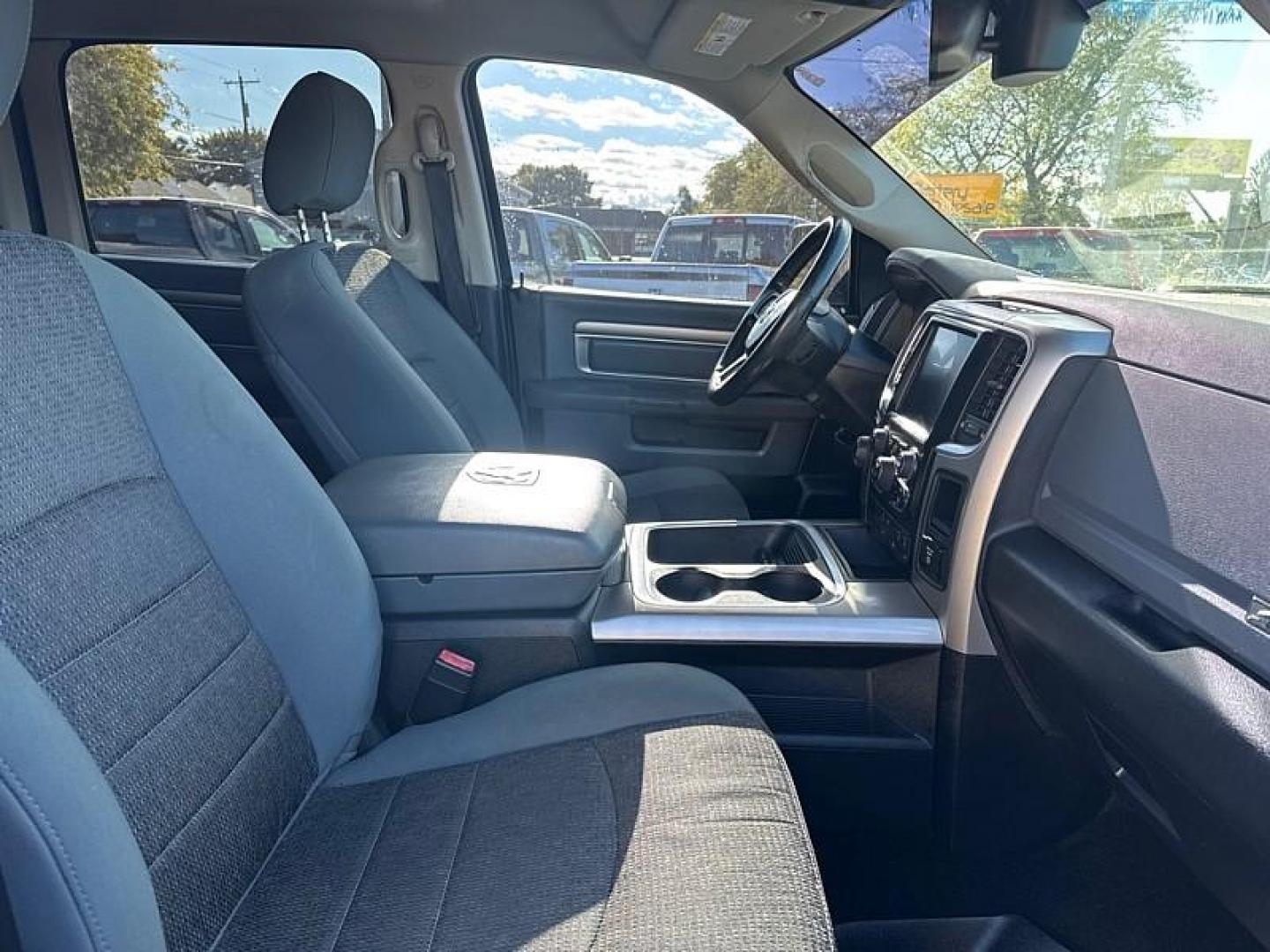 2016 GRAY /GRAY RAM 1500 SLT Crew Cab SWB 4WD (1C6RR7LG4GS) with an 3.6L V6 DOHC 24V FFV engine, 6A transmission, located at 3304 Woodville Road, Northwood, OH, 43619, (419) 210-8019, 41.612694, -83.480743 - Photo#15