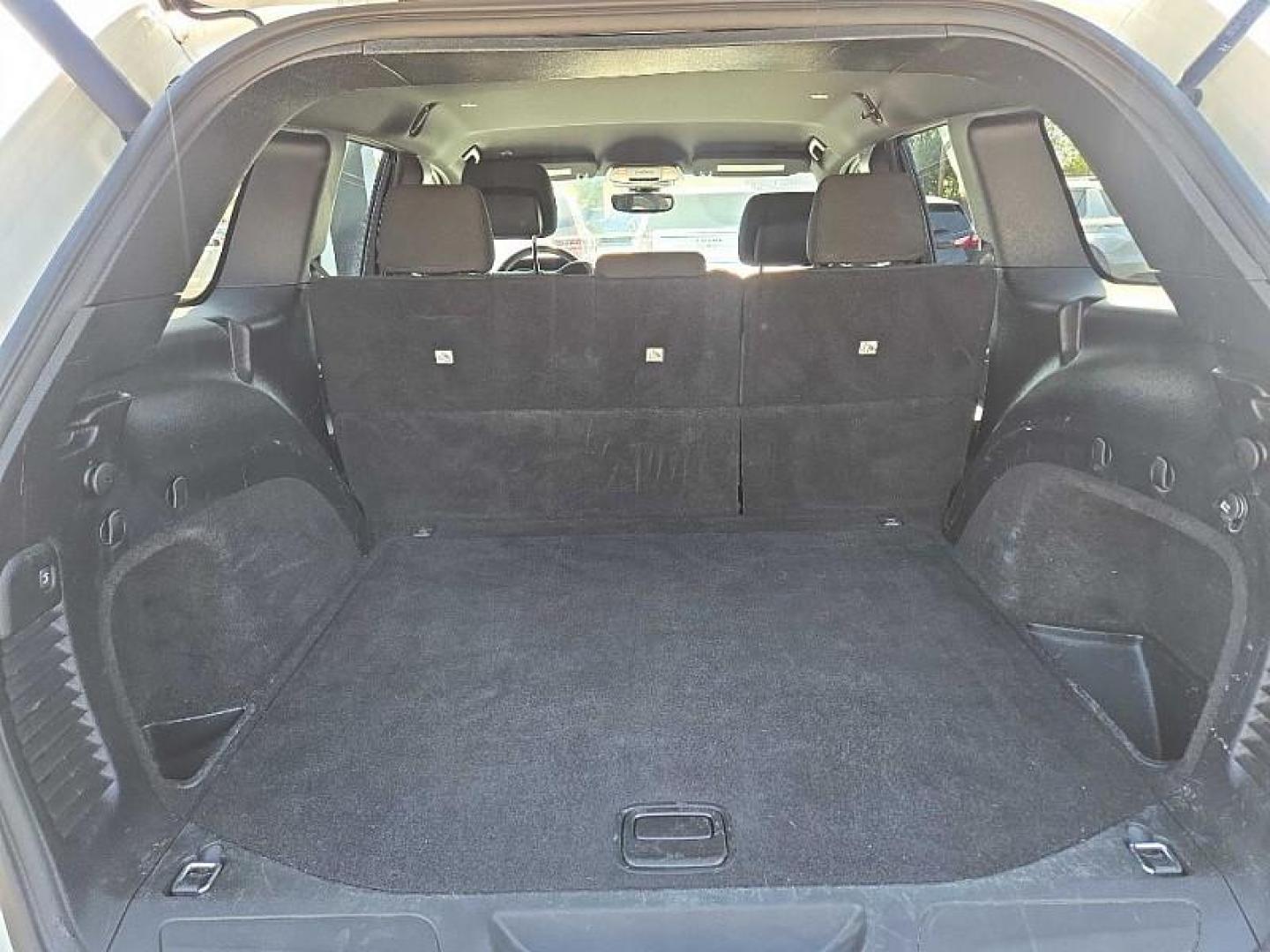 2020 WHITE /BLACK Jeep Grand Cherokee Laredo 4WD (1C4RJFAG9LC) with an 3.6L V6 DOHC 24V engine, 8A transmission, located at 3304 Woodville Road, Northwood, OH, 43619, (419) 210-8019, 41.612694, -83.480743 - Your #1 Destination for Auto Loans and mdash;No Matter Your Credit!At our dealership, we believe everyone deserves the opportunity to drive their dream car and mdash;whether you have good credit, bad credit, or no credit at all. With a wide selection of hundreds of cars, trucks, and SUVs, you'll fin - Photo#12