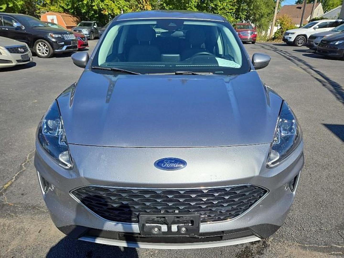 2021 SILVER /BLACK Ford Escape SE (1FMCU0G63MU) with an 1.5L L3 engine, 6A transmission, located at 3304 Woodville Road, Northwood, OH, 43619, (419) 210-8019, 41.612694, -83.480743 - Photo#7