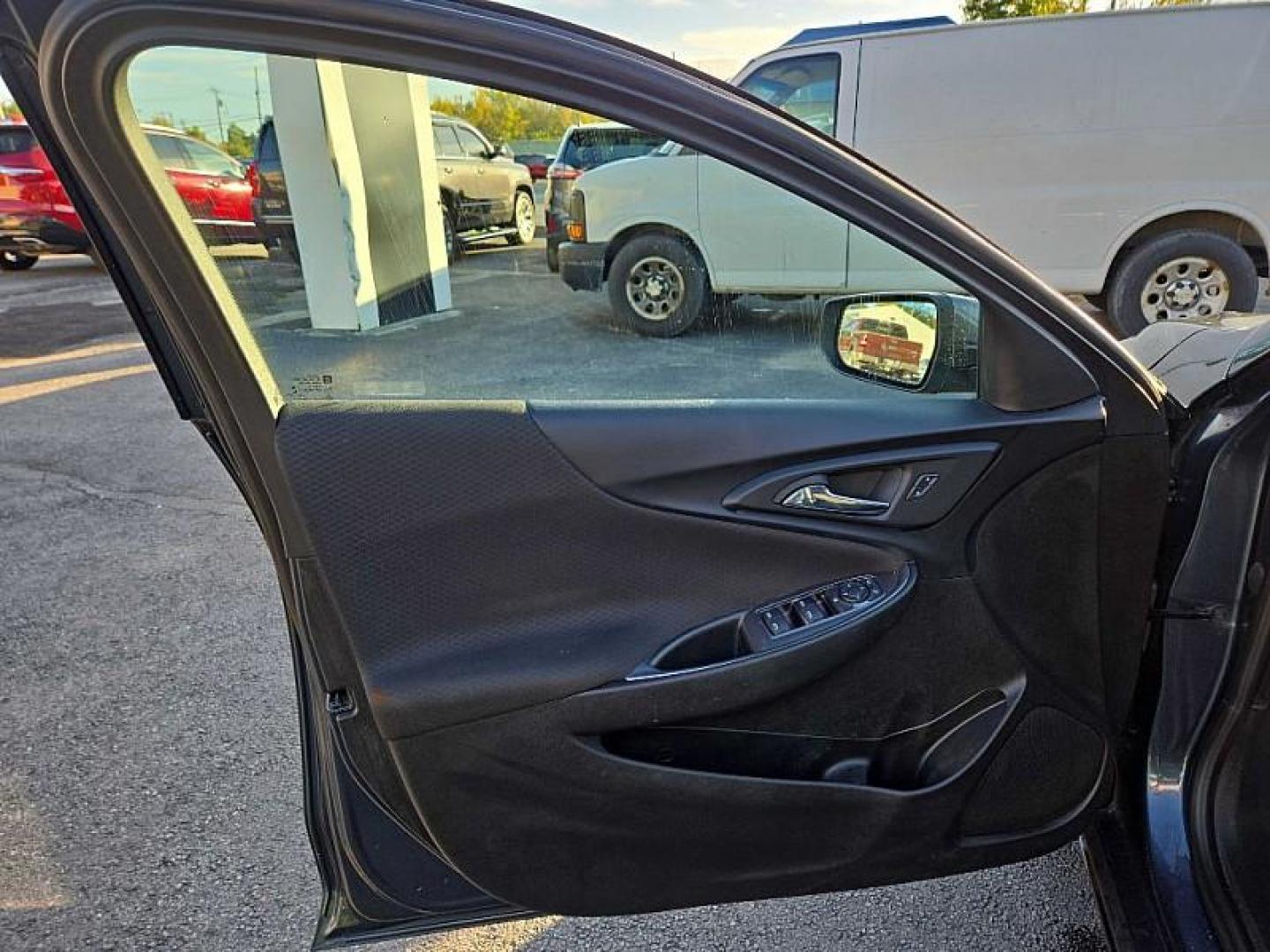 2021 GRAY /BLACK Chevrolet Malibu LT (1G1ZD5ST9MF) with an 1.5L L4 DOHC 16V engine, 6A transmission, located at 3304 Woodville Road, Northwood, OH, 43619, (419) 210-8019, 41.612694, -83.480743 - Your #1 Destination for Auto Loans and mdash;No Matter Your Credit!At our dealership, we believe everyone deserves the opportunity to drive their dream car and mdash;whether you have good credit, bad credit, or no credit at all. With a wide selection of hundreds of cars, trucks, and SUVs, you'll fin - Photo#8