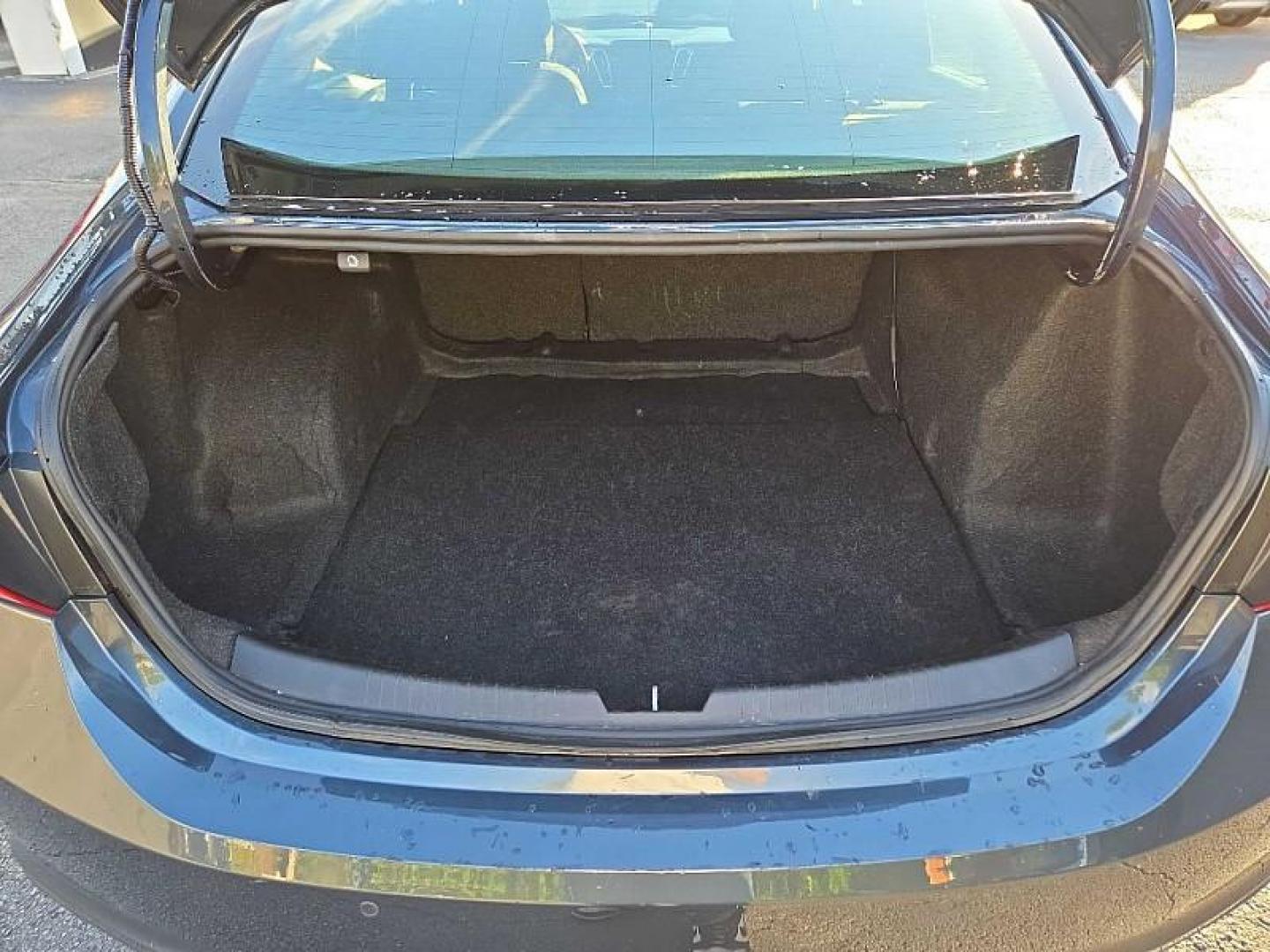 2021 GRAY /BLACK Chevrolet Malibu LT (1G1ZD5ST9MF) with an 1.5L L4 DOHC 16V engine, 6A transmission, located at 3304 Woodville Road, Northwood, OH, 43619, (419) 210-8019, 41.612694, -83.480743 - Your #1 Destination for Auto Loans and mdash;No Matter Your Credit!At our dealership, we believe everyone deserves the opportunity to drive their dream car and mdash;whether you have good credit, bad credit, or no credit at all. With a wide selection of hundreds of cars, trucks, and SUVs, you'll fin - Photo#12