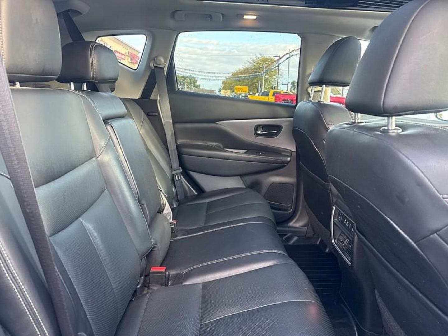 2021 GRAY /BLACK Nissan Murano SL AWD (5N1AZ2CS3MC) with an 3.5L V6 DOHC 24V engine, CVT transmission, located at 3304 Woodville Road, Northwood, OH, 43619, (419) 210-8019, 41.612694, -83.480743 - Photo#14