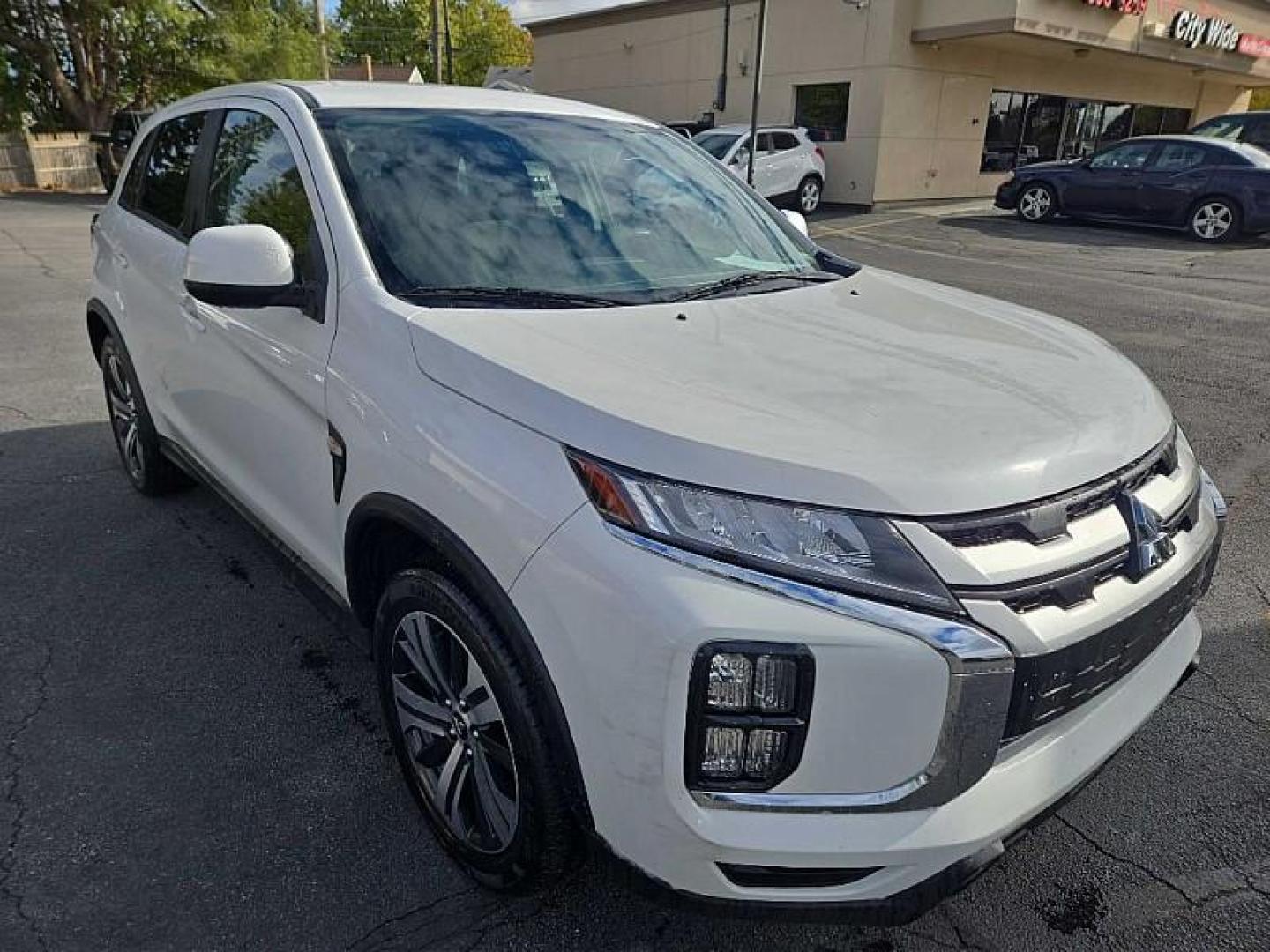 2020 WHITE /BLACK Mitsubishi Outlander Sport 2.0 ES CVT (JA4AP3AU8LU) with an 2.0L L4 DOHC 16V engine, CVT transmission, located at 3304 Woodville Road, Northwood, OH, 43619, (419) 210-8019, 41.612694, -83.480743 - Your #1 Destination for Auto Loans and mdash;No Matter Your Credit!At our dealership, we believe everyone deserves the opportunity to drive their dream car and mdash;whether you have good credit, bad credit, or no credit at all. With a wide selection of hundreds of cars, trucks, and SUVs, you'll fin - Photo#6