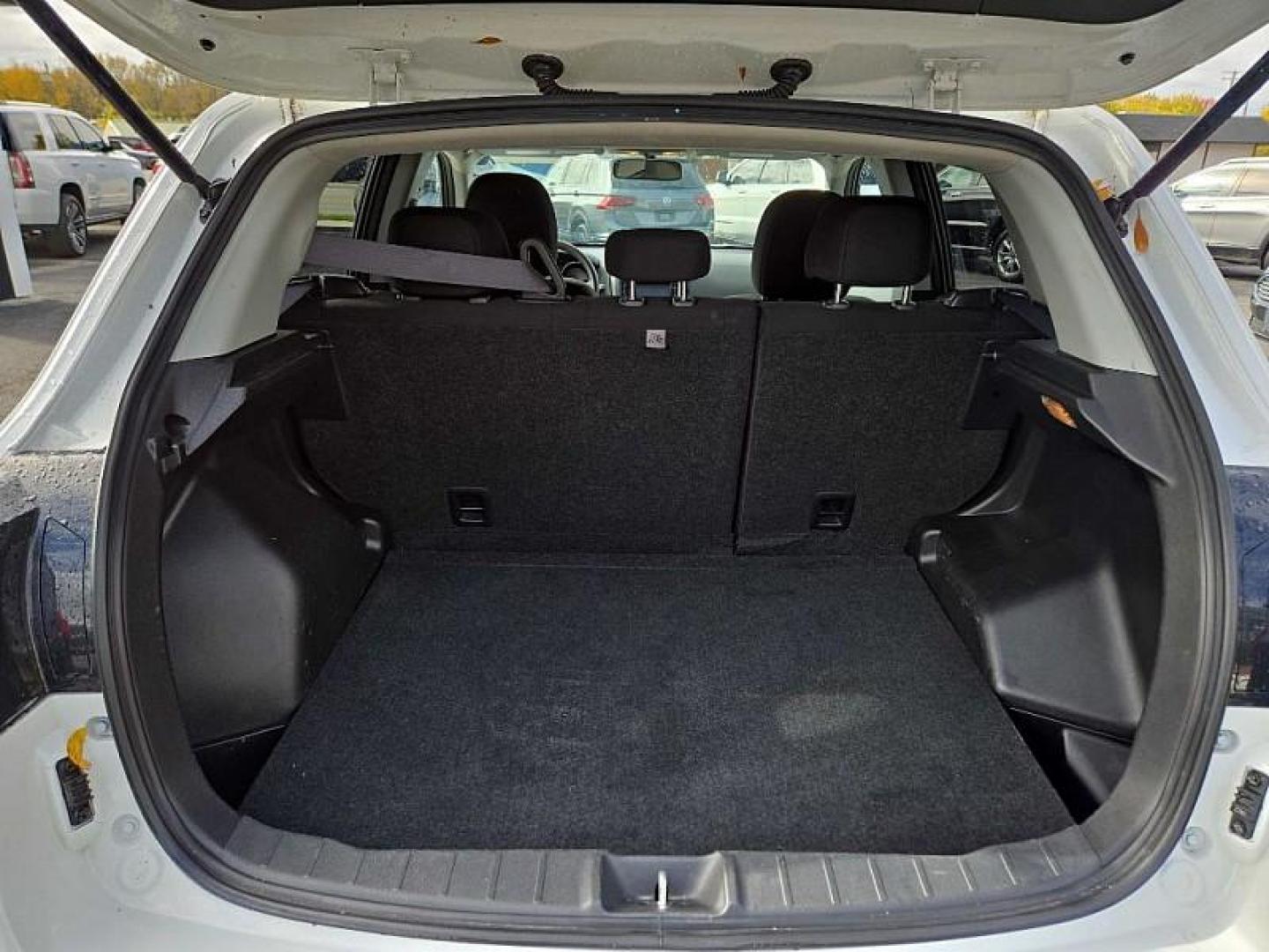 2020 WHITE /BLACK Mitsubishi Outlander Sport 2.0 ES CVT (JA4AP3AU8LU) with an 2.0L L4 DOHC 16V engine, CVT transmission, located at 3304 Woodville Road, Northwood, OH, 43619, (419) 210-8019, 41.612694, -83.480743 - Your #1 Destination for Auto Loans and mdash;No Matter Your Credit!At our dealership, we believe everyone deserves the opportunity to drive their dream car and mdash;whether you have good credit, bad credit, or no credit at all. With a wide selection of hundreds of cars, trucks, and SUVs, you'll fin - Photo#12