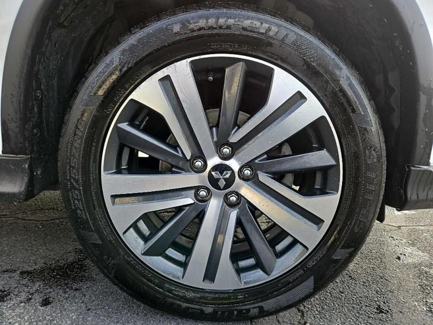 2020 WHITE /BLACK Mitsubishi Outlander Sport 2.0 ES CVT (JA4AP3AU8LU) with an 2.0L L4 DOHC 16V engine, CVT transmission, located at 3304 Woodville Road, Northwood, OH, 43619, (419) 210-8019, 41.612694, -83.480743 - Your #1 Destination for Auto Loans and mdash;No Matter Your Credit!At our dealership, we believe everyone deserves the opportunity to drive their dream car and mdash;whether you have good credit, bad credit, or no credit at all. With a wide selection of hundreds of cars, trucks, and SUVs, you'll fin - Photo#16