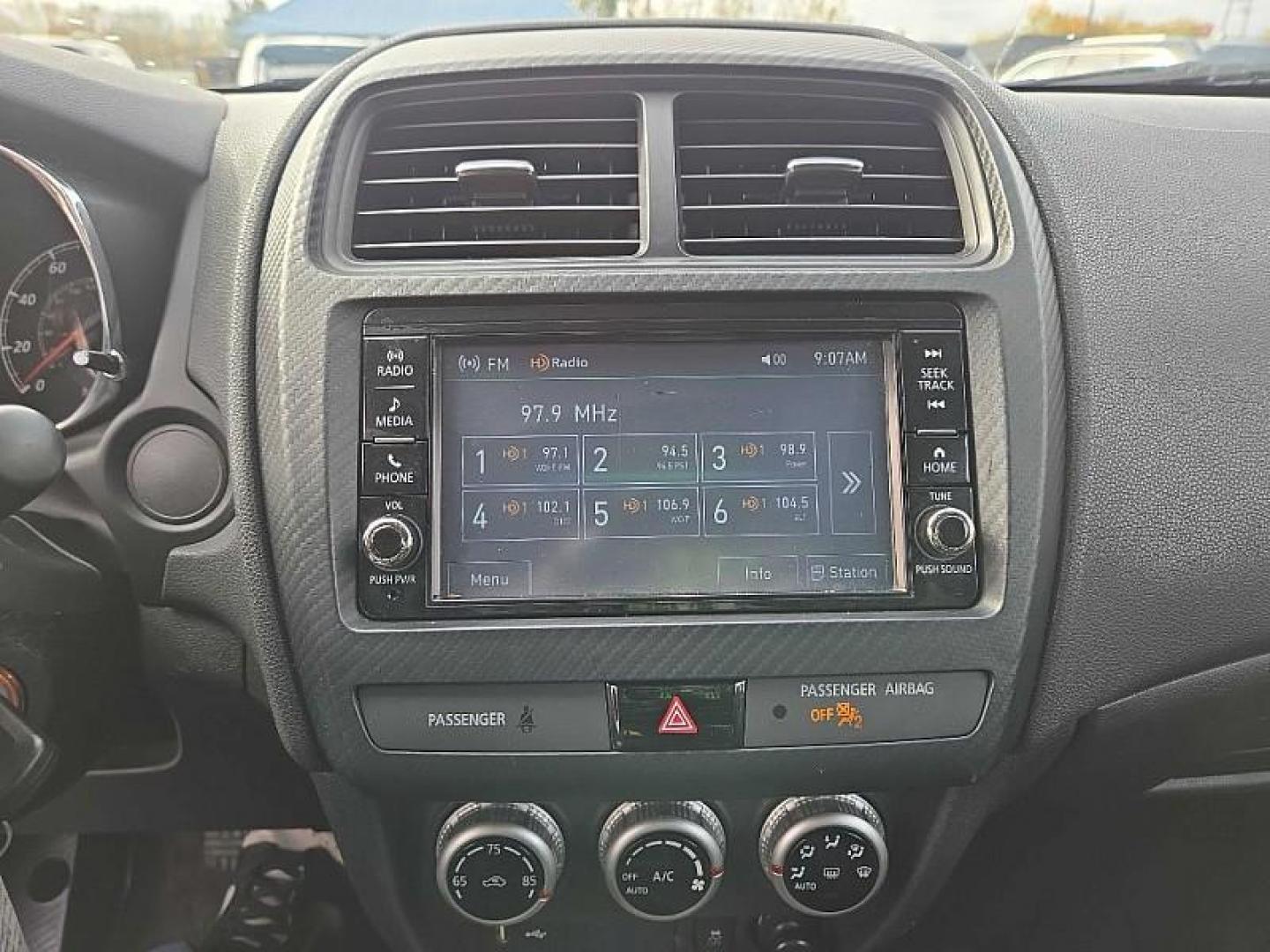 2020 WHITE /BLACK Mitsubishi Outlander Sport 2.0 ES CVT (JA4AP3AU8LU) with an 2.0L L4 DOHC 16V engine, CVT transmission, located at 3304 Woodville Road, Northwood, OH, 43619, (419) 210-8019, 41.612694, -83.480743 - Your #1 Destination for Auto Loans and mdash;No Matter Your Credit!At our dealership, we believe everyone deserves the opportunity to drive their dream car and mdash;whether you have good credit, bad credit, or no credit at all. With a wide selection of hundreds of cars, trucks, and SUVs, you'll fin - Photo#20