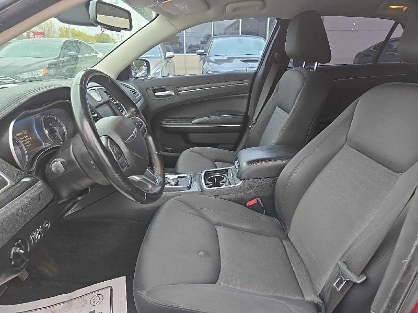 2019 RED /BLACK Chrysler 300 Touring (2C3CCAAG2KH) with an 3.6L V6 SOHC 24V engine, 8A transmission, located at 3304 Woodville Road, Northwood, OH, 43619, (419) 210-8019, 41.612694, -83.480743 - Photo#9