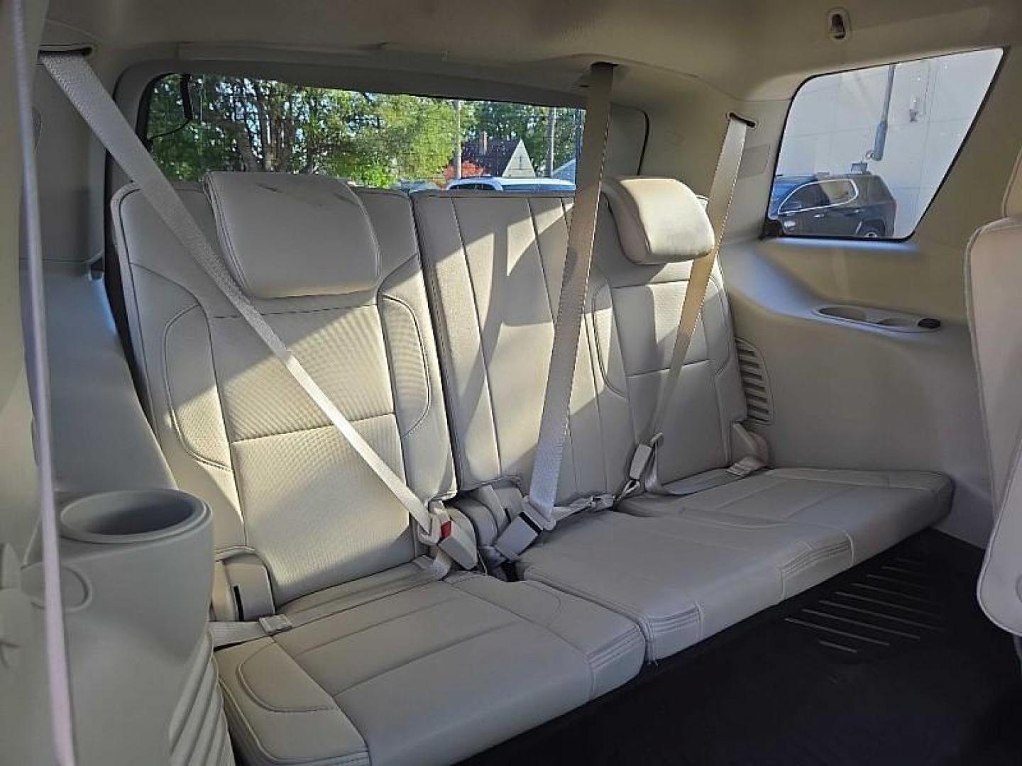 2018 WHITE /BEIGE GMC Yukon Denali 4WD (1GKS2CKJXJR) with an 6.2L V8 OHV 16V engine, 10A transmission, located at 3304 Woodville Road, Northwood, OH, 43619, (419) 210-8019, 41.612694, -83.480743 - Photo#17