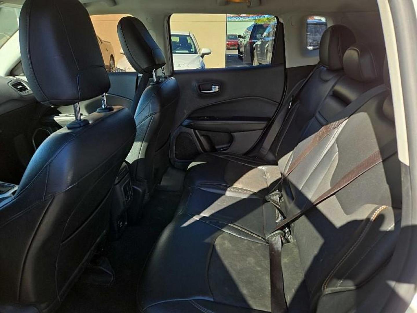 2018 WHITE /BLACK Jeep Compass Sport 4WD (3C4NJDBB0JT) with an 2.4L L4 DOHC 16V engine, Automatic 9-Spd transmission, located at 3304 Woodville Road, Northwood, OH, 43619, (419) 210-8019, 41.612694, -83.480743 - Photo#11