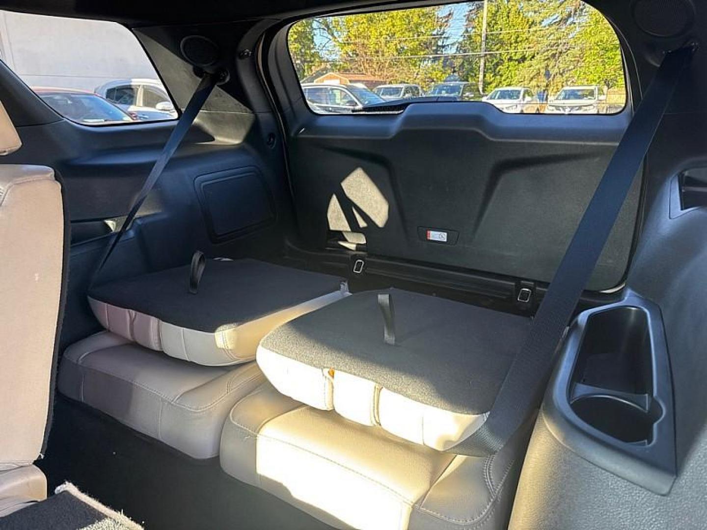 2018 TAN /BLACK Ford Explorer Limited 4WD (1FM5K8FH8JG) with an 2.3L L4 DOHC 16V engine, 6A transmission, located at 3304 Woodville Road, Northwood, OH, 43619, (419) 210-8019, 41.612694, -83.480743 - Your #1 Destination for Auto Loans and mdash;No Matter Your Credit!At our dealership, we believe everyone deserves the opportunity to drive their dream car and mdash;whether you have good credit, bad credit, or no credit at all. With a wide selection of hundreds of cars, trucks, and SUVs, you'll fin - Photo#12