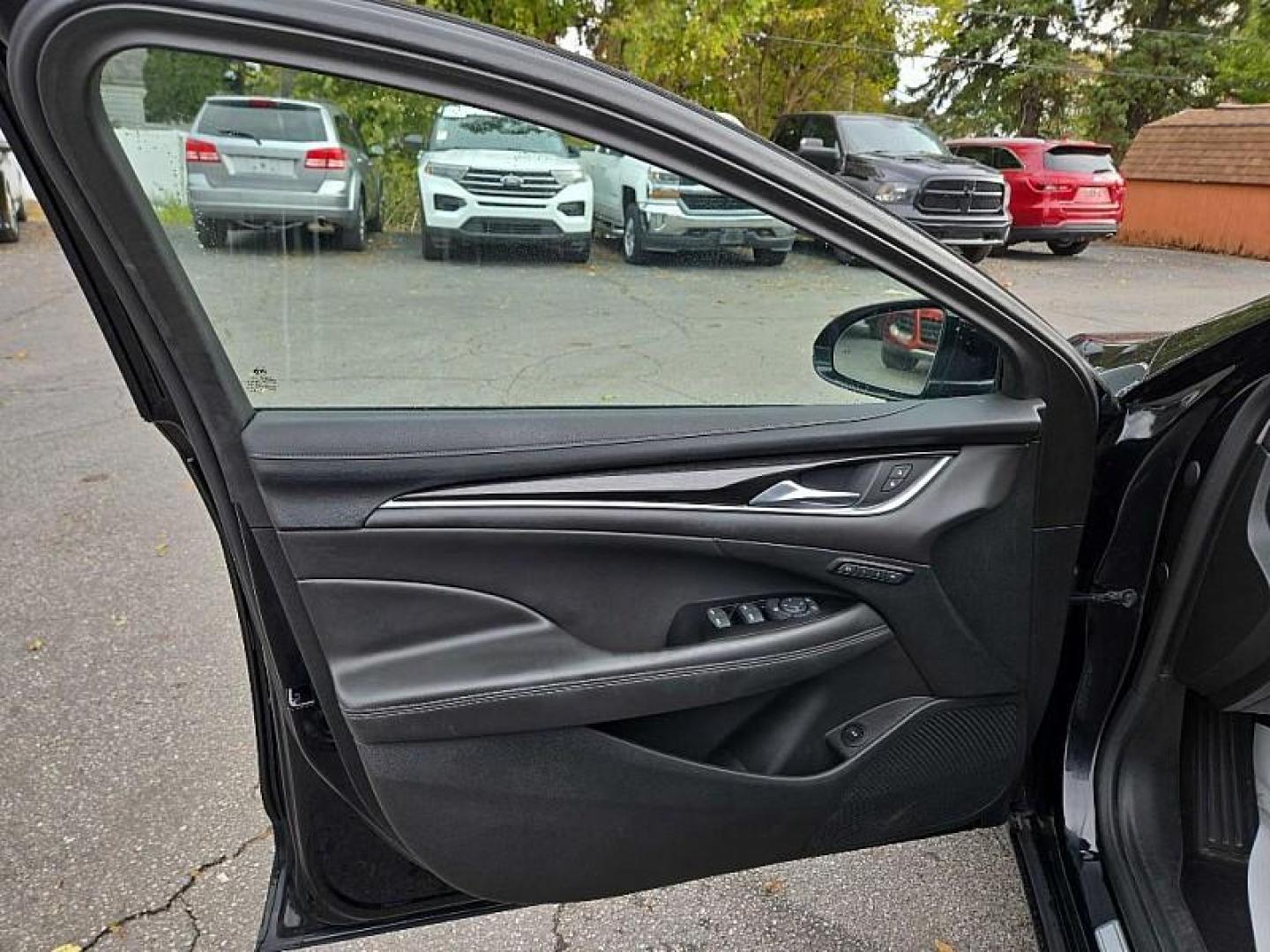 2017 BLACK /BLACK Buick LaCrosse Premium (1G4ZR5SS1HU) with an 3.6L V6 DOHC 24V engine, 8A transmission, located at 3304 Woodville Road, Northwood, OH, 43619, (419) 210-8019, 41.612694, -83.480743 - Photo#8