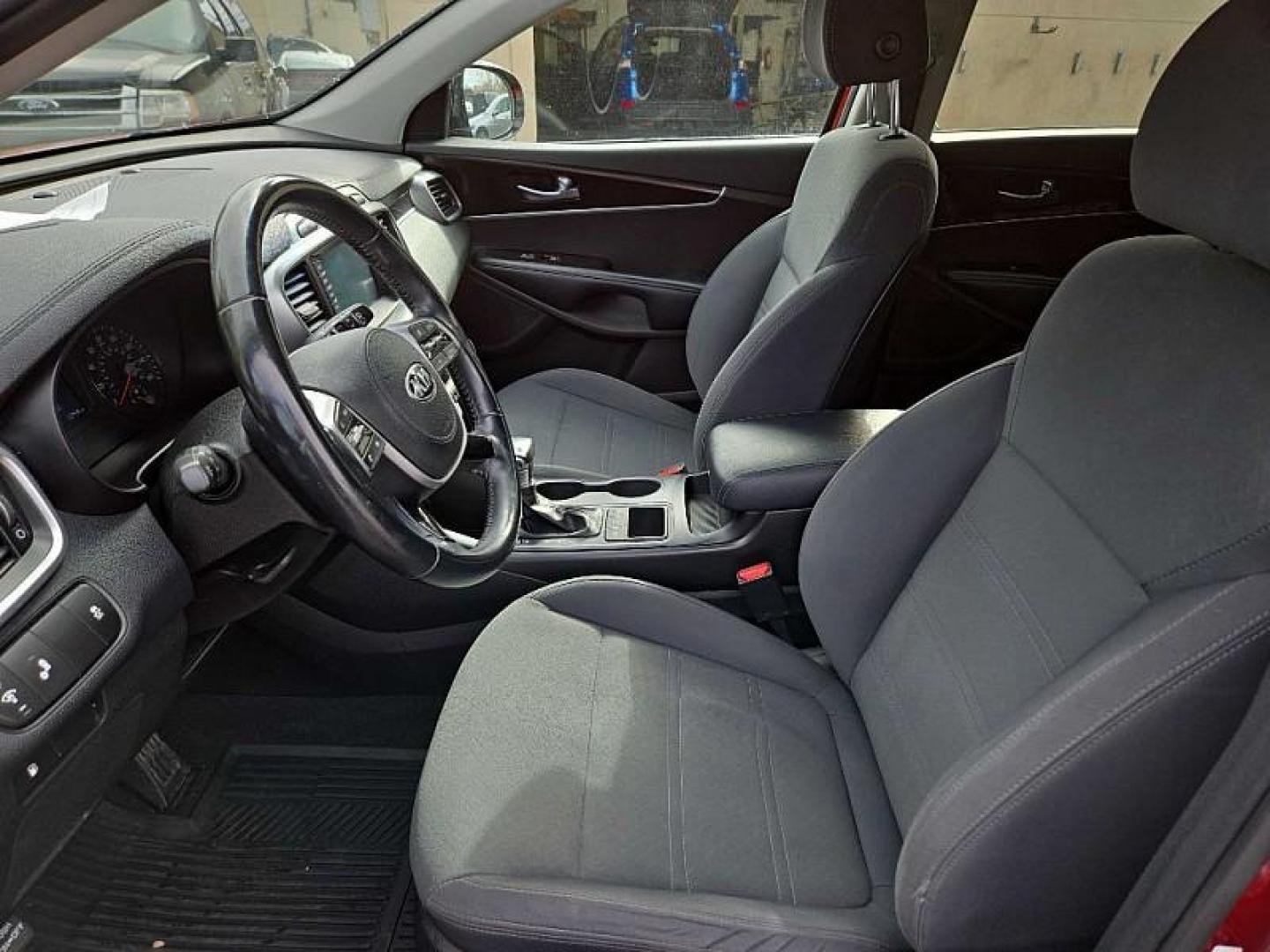 2019 RED /BLACK Kia Sorento LX AWD (5XYPGDA30KG) with an 2.4L L4 DOHC 16V engine, 6A transmission, located at 3304 Woodville Road, Northwood, OH, 43619, (419) 210-8019, 41.612694, -83.480743 - Photo#9