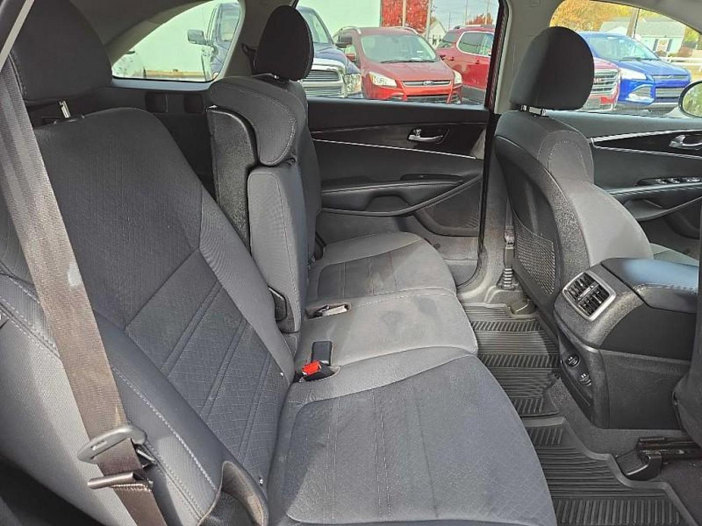 2019 RED /BLACK Kia Sorento LX AWD (5XYPGDA30KG) with an 2.4L L4 DOHC 16V engine, 6A transmission, located at 3304 Woodville Road, Northwood, OH, 43619, (419) 210-8019, 41.612694, -83.480743 - Photo#15