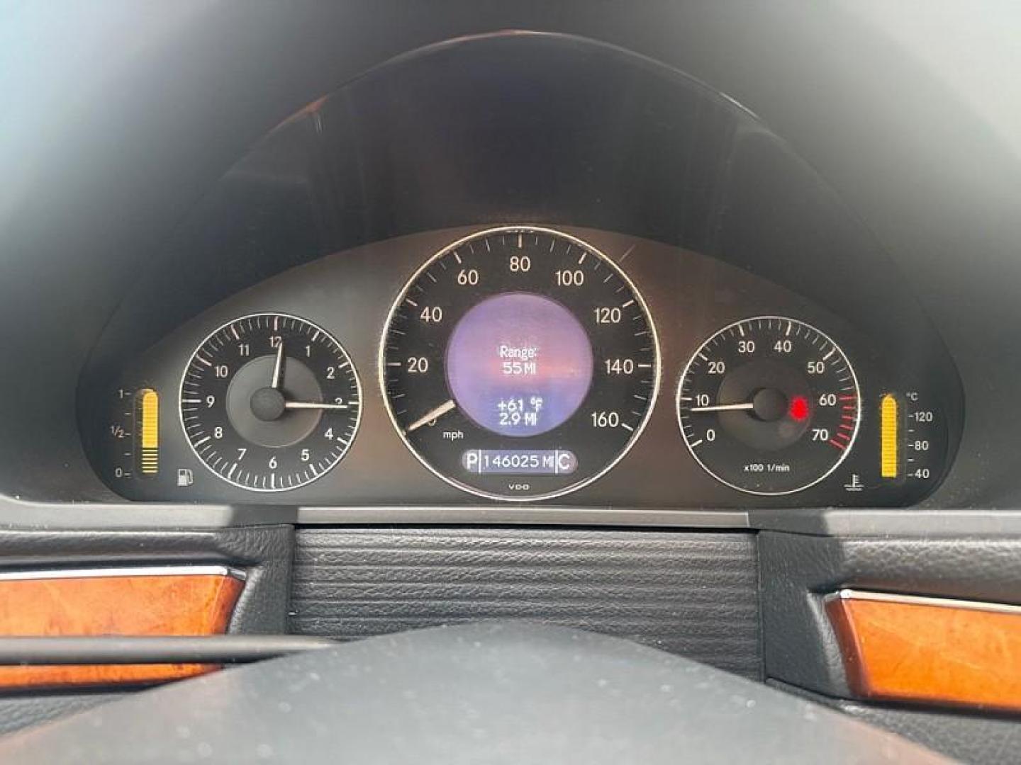 2005 WHITE Mercedes-Benz E-Class E500 (WDBUF70JX5A) with an 5.0L V8 SOHC 24V engine, Automatic transmission, located at 3304 Woodville Road, Northwood, OH, 43619, (419) 210-8019, 41.612694, -83.480743 - Photo#18