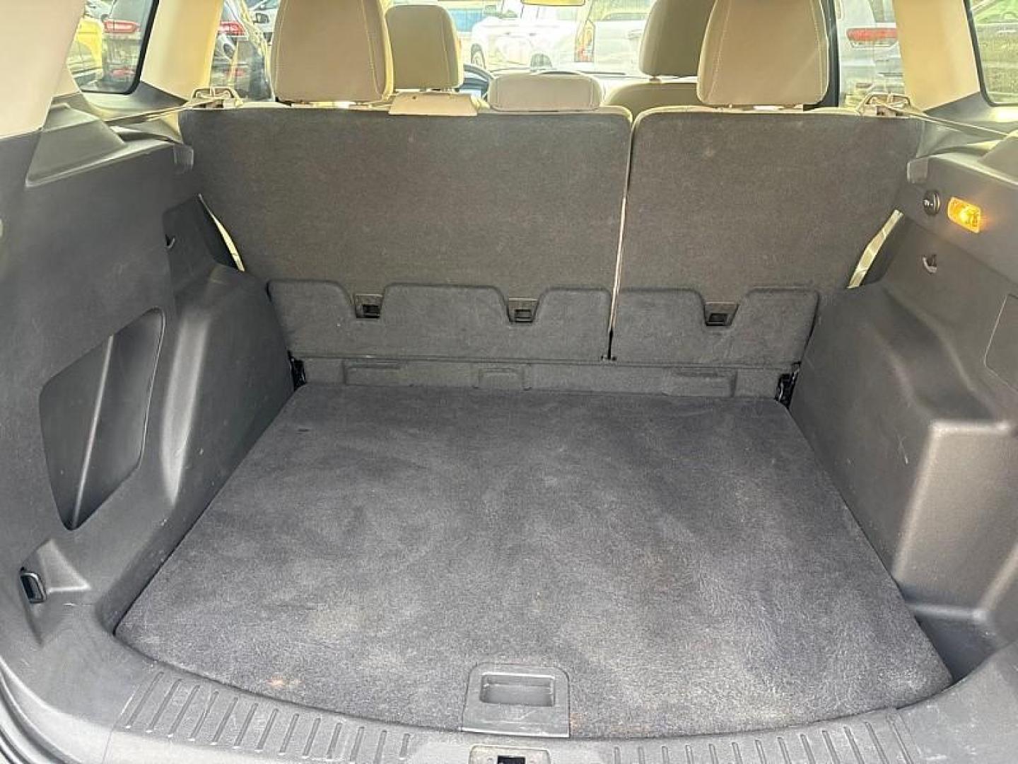 2016 BLUE /GRAY Ford Escape SE 4WD (1FMCU9GX0GU) with an 1.6L L4 DOHC 16V engine, 6-Speed Automatic transmission, located at 3304 Woodville Road, Northwood, OH, 43619, (419) 210-8019, 41.612694, -83.480743 - Your #1 Destination for Auto Loans and mdash;No Matter Your Credit!At our dealership, we believe everyone deserves the opportunity to drive their dream car and mdash;whether you have good credit, bad credit, or no credit at all. With a wide selection of hundreds of cars, trucks, and SUVs, you'll fin - Photo#13