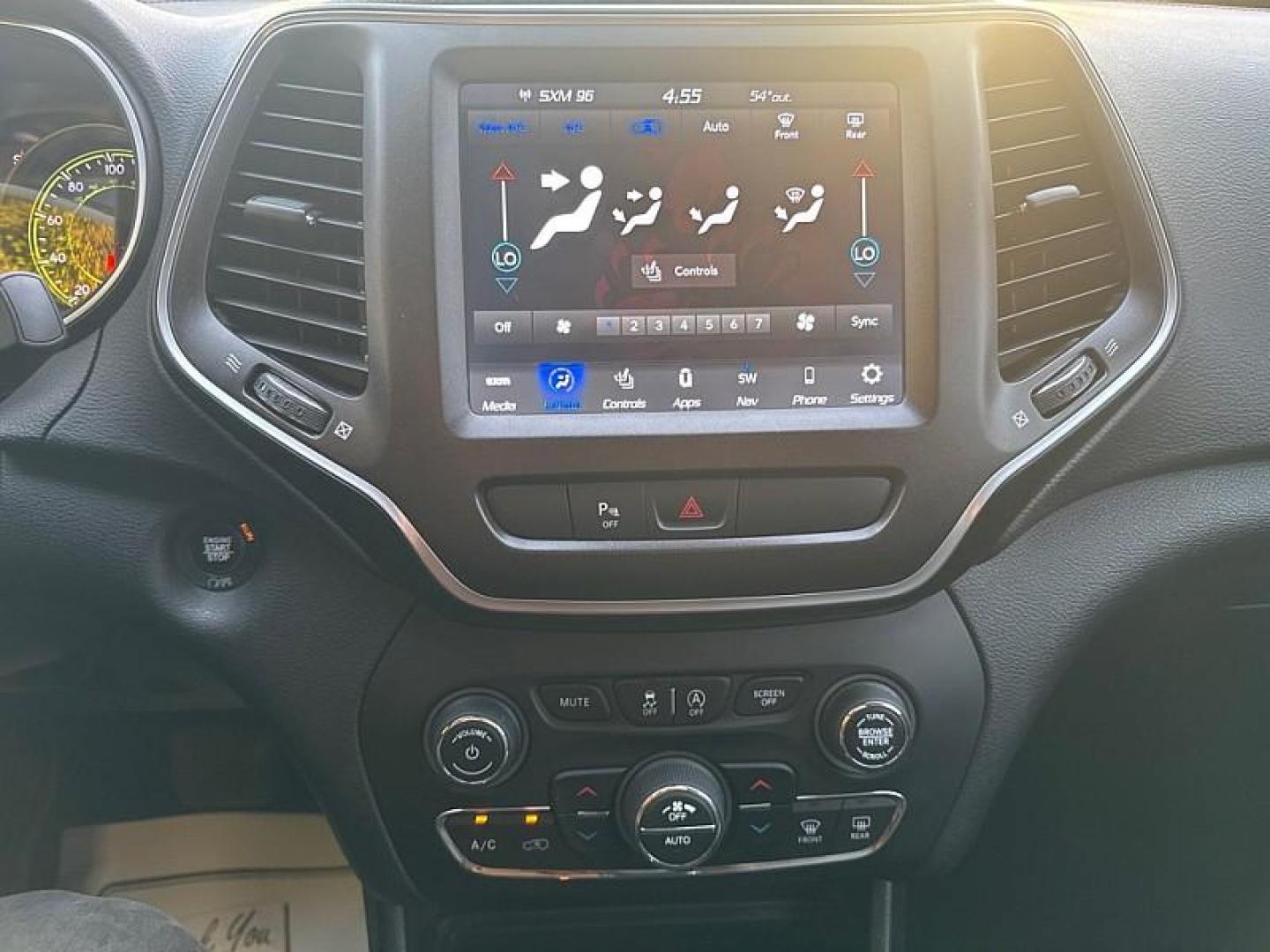 2020 BLUE /BLACK Jeep Cherokee Trailhawk Elite 4WD (1C4PJMBX5LD) with an 3.2L V6 DOHC 24V engine, 9A transmission, located at 3304 Woodville Road, Northwood, OH, 43619, (419) 210-8019, 41.612694, -83.480743 - Photo#21