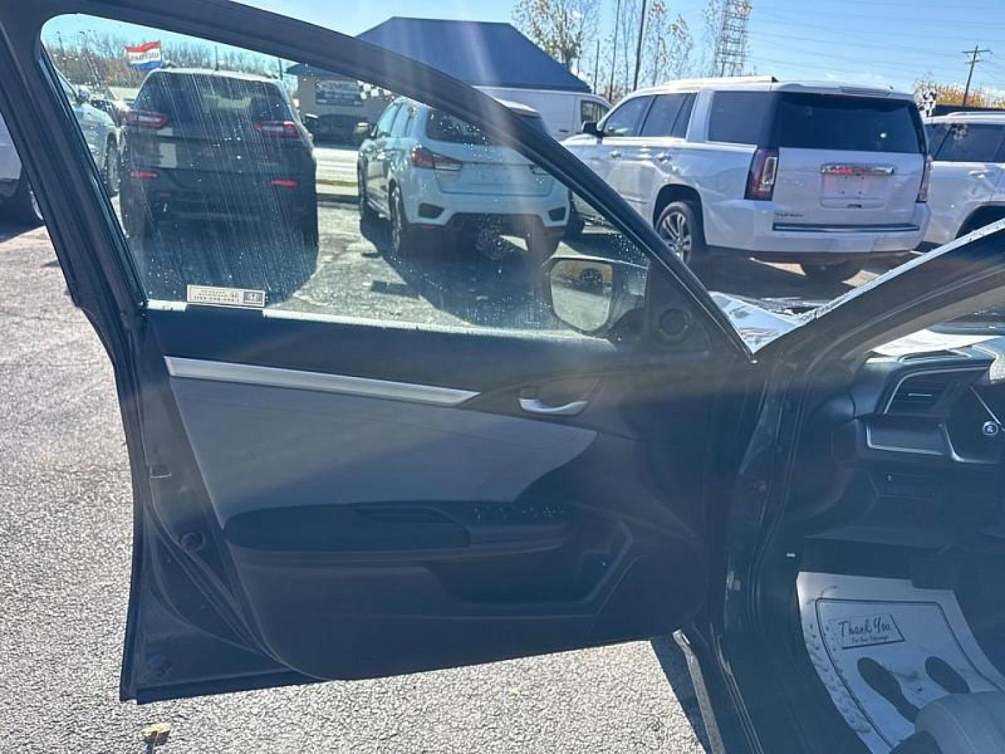 2018 GRAY /BLACK Honda Civic EX Sedan CVT (2HGFC2F71JH) with an 2.0L L4 DOHC 16V engine, CVT transmission, located at 3304 Woodville Road, Northwood, OH, 43619, (419) 210-8019, 41.612694, -83.480743 - Your #1 Destination for Auto Loans and mdash;No Matter Your Credit!At our dealership, we believe everyone deserves the opportunity to drive their dream car and mdash;whether you have good credit, bad credit, or no credit at all. With a wide selection of hundreds of cars, trucks, and SUVs, you'll fin - Photo#8