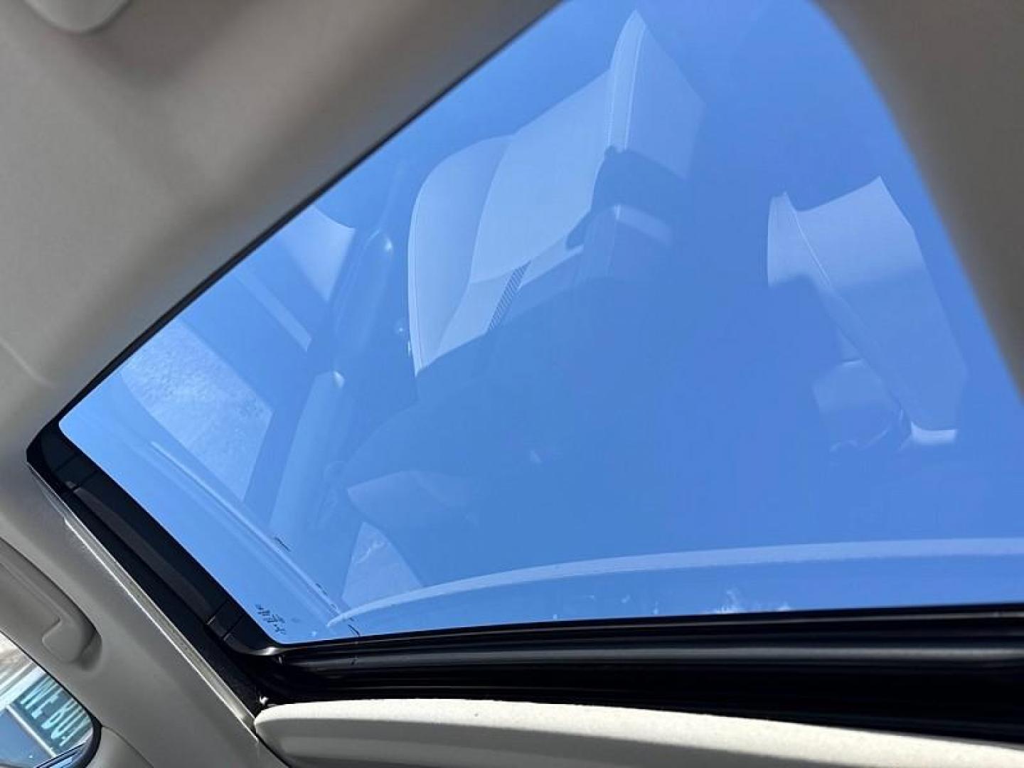 2018 GRAY /BLACK Honda Civic EX Sedan CVT (2HGFC2F71JH) with an 2.0L L4 DOHC 16V engine, CVT transmission, located at 3304 Woodville Road, Northwood, OH, 43619, (419) 210-8019, 41.612694, -83.480743 - Your #1 Destination for Auto Loans and mdash;No Matter Your Credit!At our dealership, we believe everyone deserves the opportunity to drive their dream car and mdash;whether you have good credit, bad credit, or no credit at all. With a wide selection of hundreds of cars, trucks, and SUVs, you'll fin - Photo#22