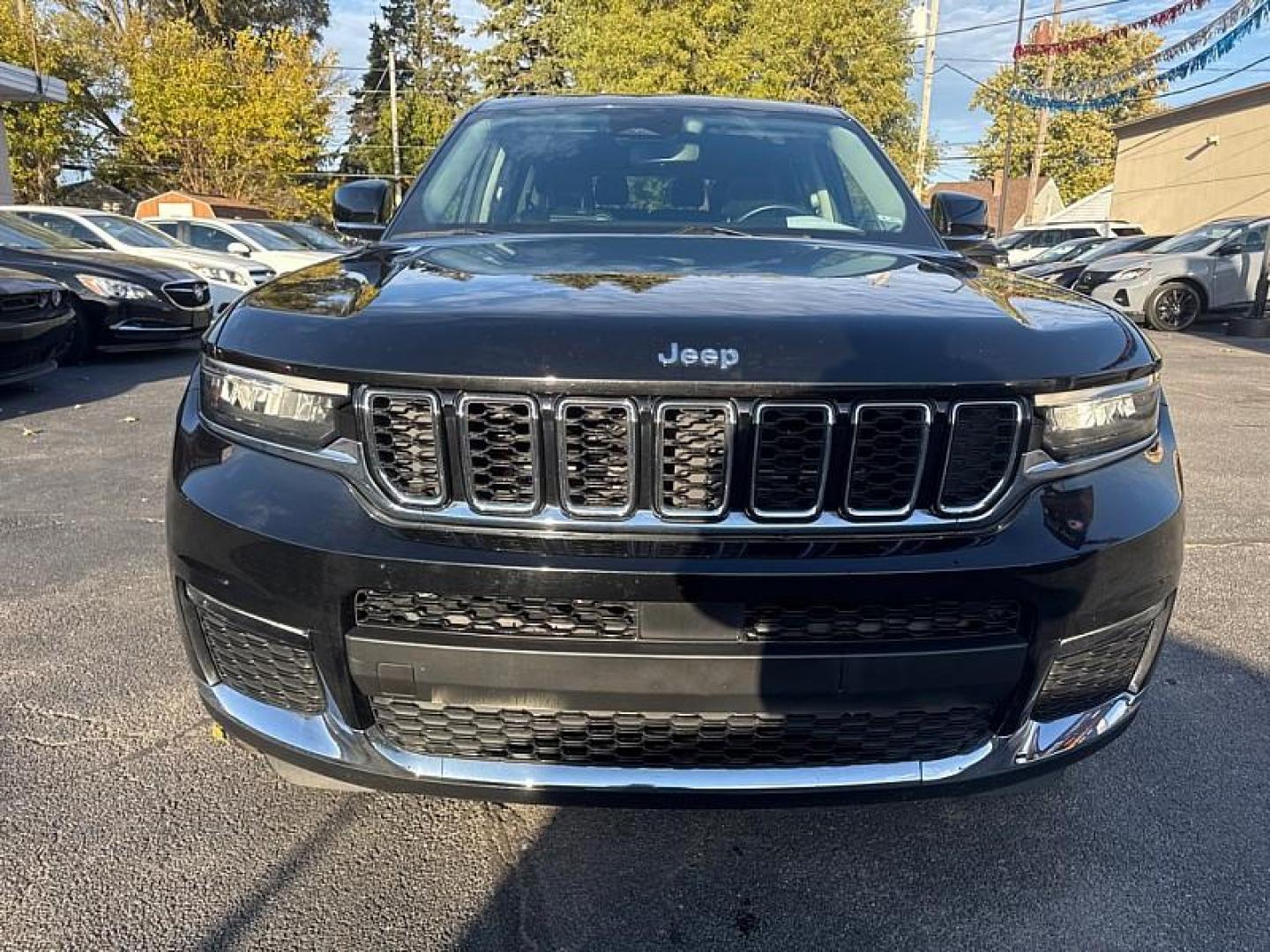 2022 BLACK /BLACK Jeep Grand Cherokee Limited 4WD (1C4RJKBG0N8) with an 3.6L V6 DOHC 24V engine, 8A transmission, located at 3304 Woodville Road, Northwood, OH, 43619, (419) 210-8019, 41.612694, -83.480743 - Photo#7