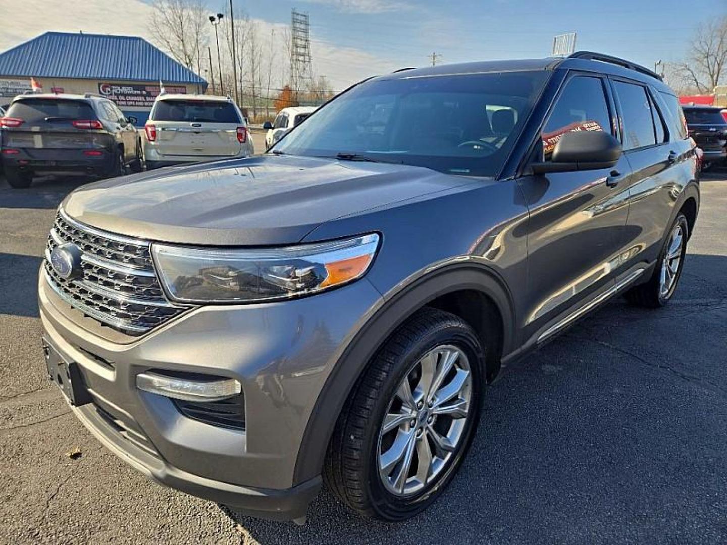 2021 SILVER /BLACK Ford Explorer XLT AWD (1FMSK8DH0MG) with an 2.3L L4 DOHC 16V engine, 10A transmission, located at 3304 Woodville Road, Northwood, OH, 43619, (419) 210-8019, 41.612694, -83.480743 - Your #1 Destination for Auto Loans and mdash;No Matter Your Credit!At our dealership, we believe everyone deserves the opportunity to drive their dream car and mdash;whether you have good credit, bad credit, or no credit at all. With a wide selection of hundreds of cars, trucks, and SUVs, you'll fin - Photo#1
