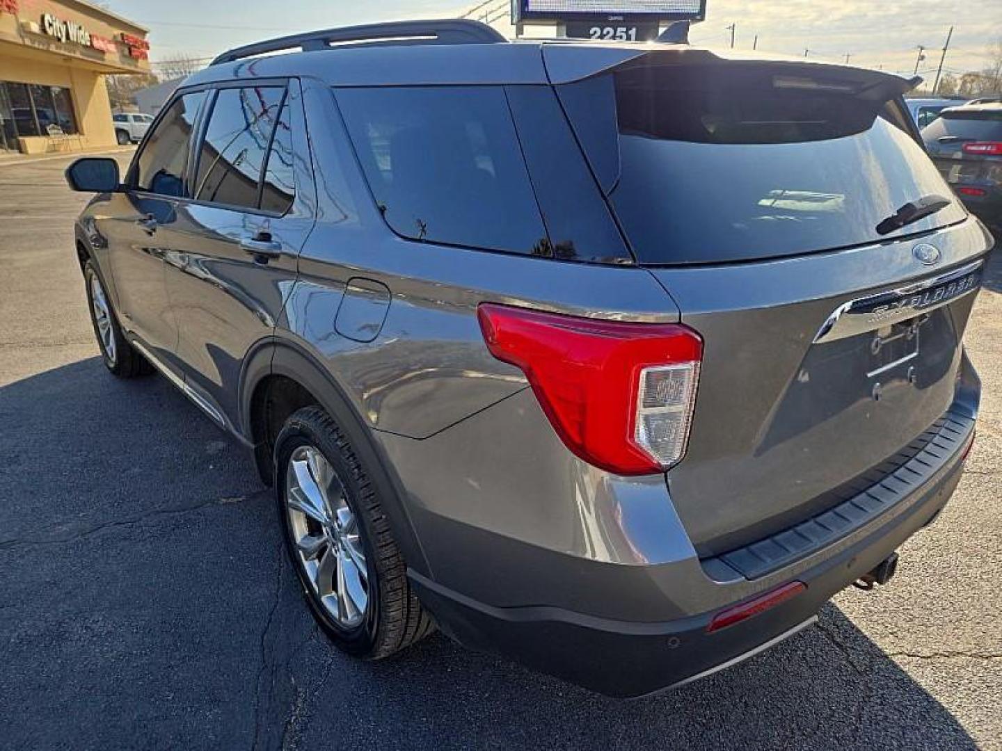 2021 SILVER /BLACK Ford Explorer XLT AWD (1FMSK8DH0MG) with an 2.3L L4 DOHC 16V engine, 10A transmission, located at 3304 Woodville Road, Northwood, OH, 43619, (419) 210-8019, 41.612694, -83.480743 - Your #1 Destination for Auto Loans and mdash;No Matter Your Credit!At our dealership, we believe everyone deserves the opportunity to drive their dream car and mdash;whether you have good credit, bad credit, or no credit at all. With a wide selection of hundreds of cars, trucks, and SUVs, you'll fin - Photo#3