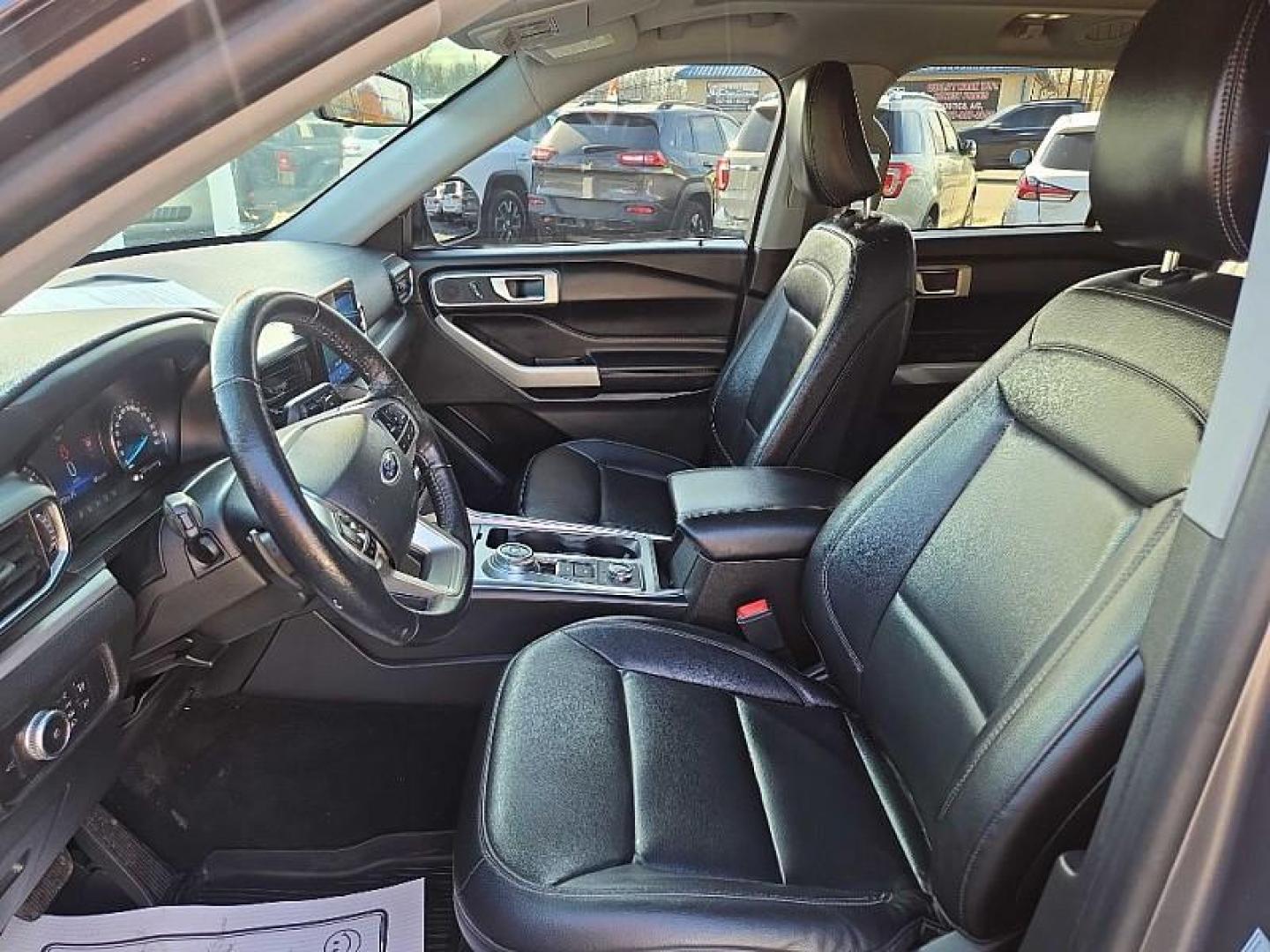 2021 SILVER /BLACK Ford Explorer XLT AWD (1FMSK8DH0MG) with an 2.3L L4 DOHC 16V engine, 10A transmission, located at 3304 Woodville Road, Northwood, OH, 43619, (419) 210-8019, 41.612694, -83.480743 - Your #1 Destination for Auto Loans and mdash;No Matter Your Credit!At our dealership, we believe everyone deserves the opportunity to drive their dream car and mdash;whether you have good credit, bad credit, or no credit at all. With a wide selection of hundreds of cars, trucks, and SUVs, you'll fin - Photo#9