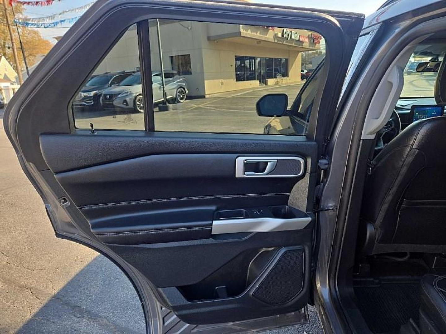 2021 SILVER /BLACK Ford Explorer XLT AWD (1FMSK8DH0MG) with an 2.3L L4 DOHC 16V engine, 10A transmission, located at 3304 Woodville Road, Northwood, OH, 43619, (419) 210-8019, 41.612694, -83.480743 - Your #1 Destination for Auto Loans and mdash;No Matter Your Credit!At our dealership, we believe everyone deserves the opportunity to drive their dream car and mdash;whether you have good credit, bad credit, or no credit at all. With a wide selection of hundreds of cars, trucks, and SUVs, you'll fin - Photo#10