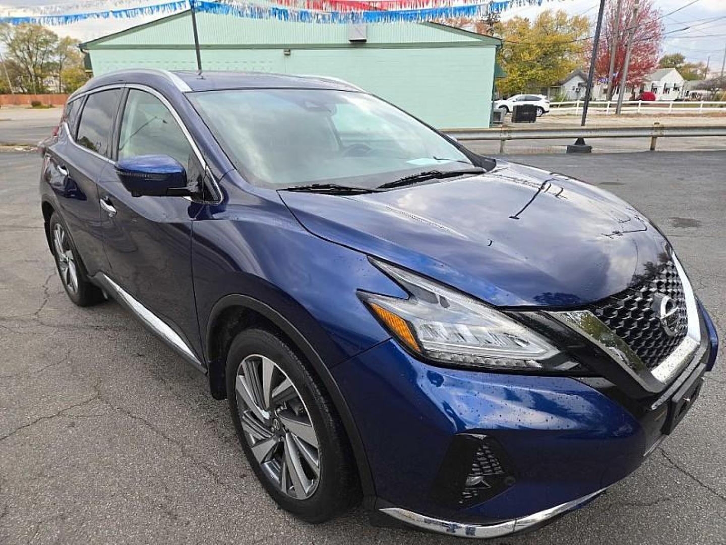 2020 BLUE /BLACK Nissan Murano SL AWD (5N1AZ2CS9LN) with an 3.5L V6 DOHC 24V engine, CVT transmission, located at 3304 Woodville Road, Northwood, OH, 43619, (419) 210-8019, 41.612694, -83.480743 - Photo#4