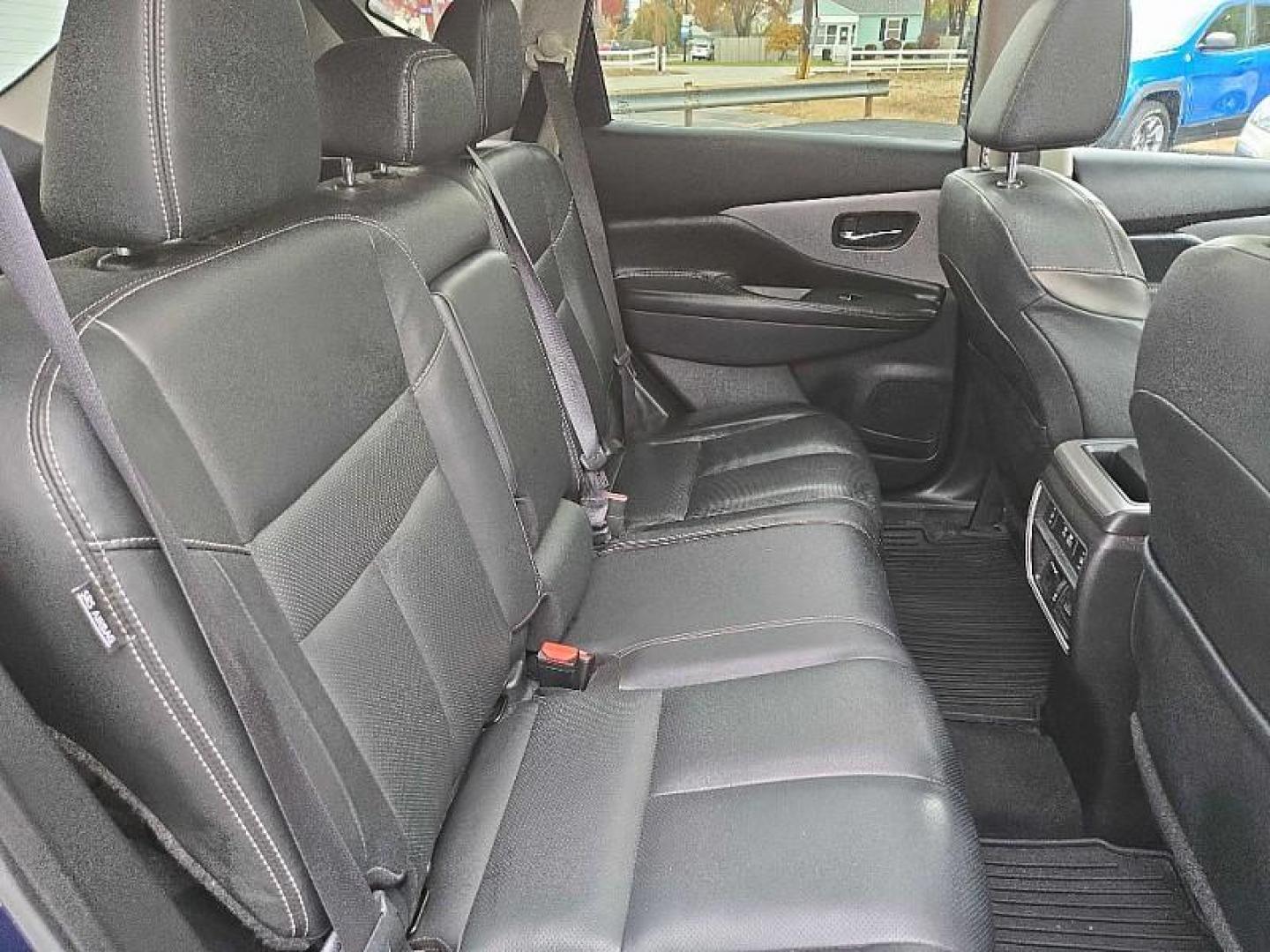 2020 BLUE /BLACK Nissan Murano SL AWD (5N1AZ2CS9LN) with an 3.5L V6 DOHC 24V engine, CVT transmission, located at 3304 Woodville Road, Northwood, OH, 43619, (419) 210-8019, 41.612694, -83.480743 - Photo#12